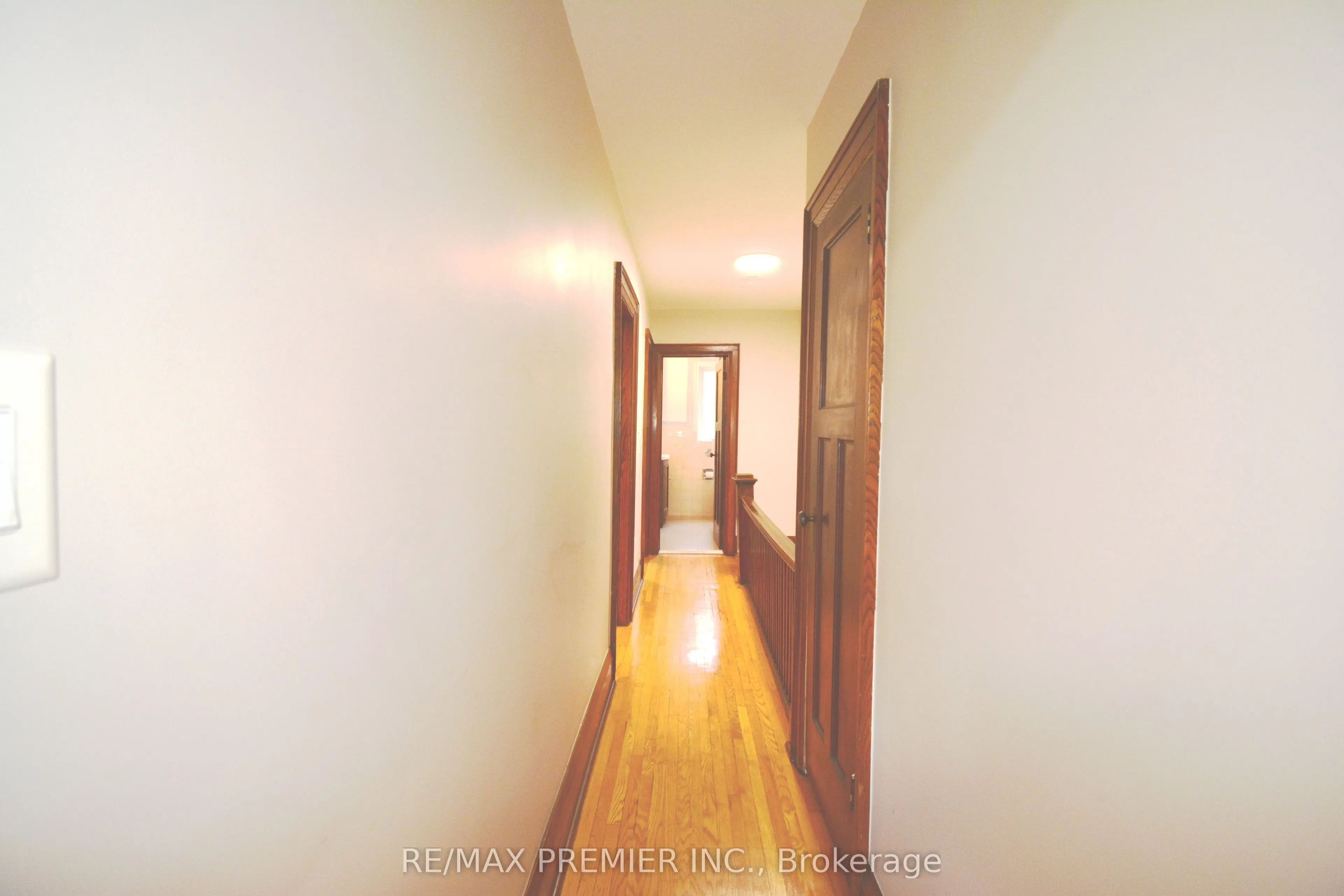 256 Harvie Avenue