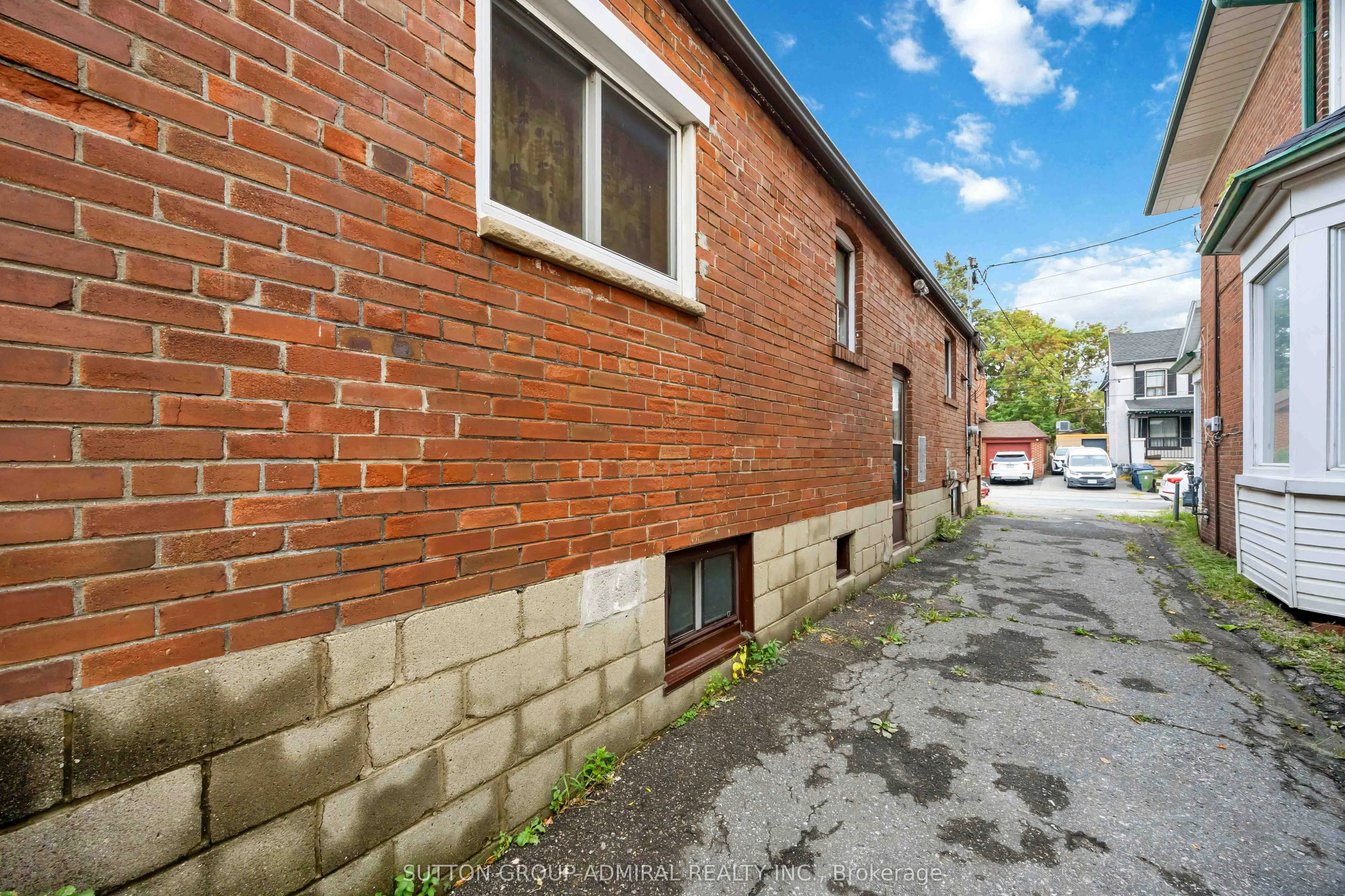 8 Cobalt Street