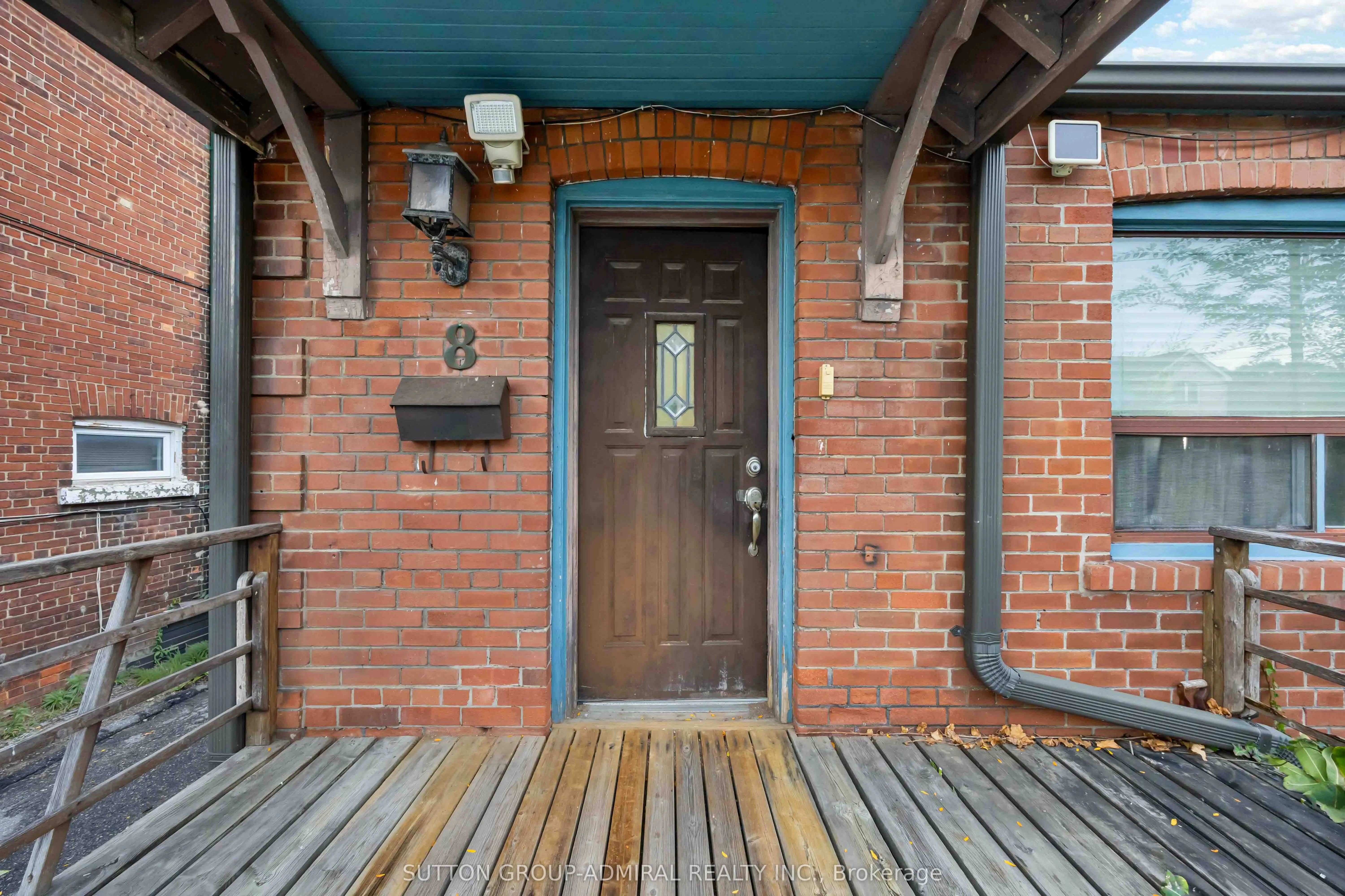 8 Cobalt Street