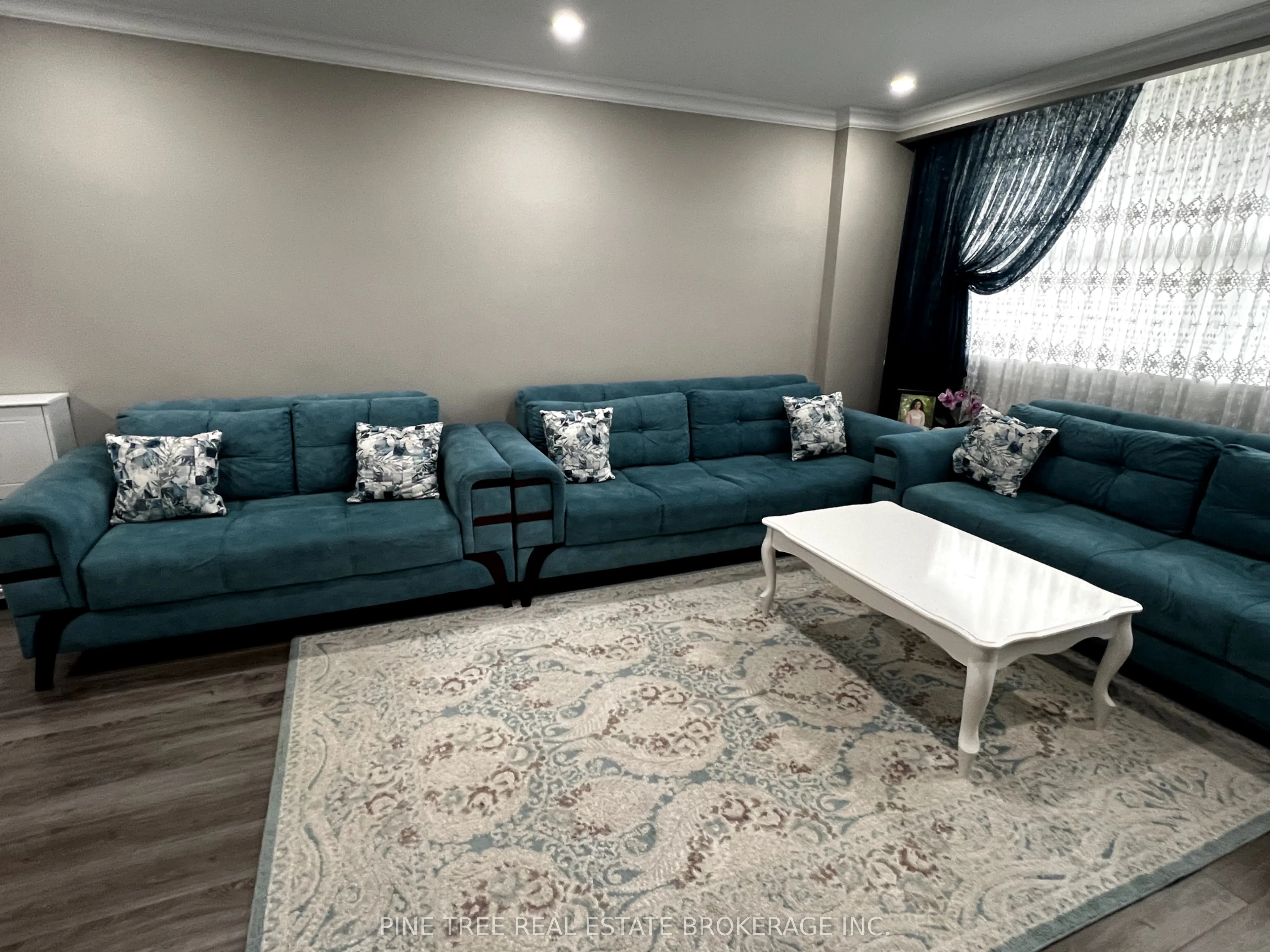 80 Grandravine Drive, #816