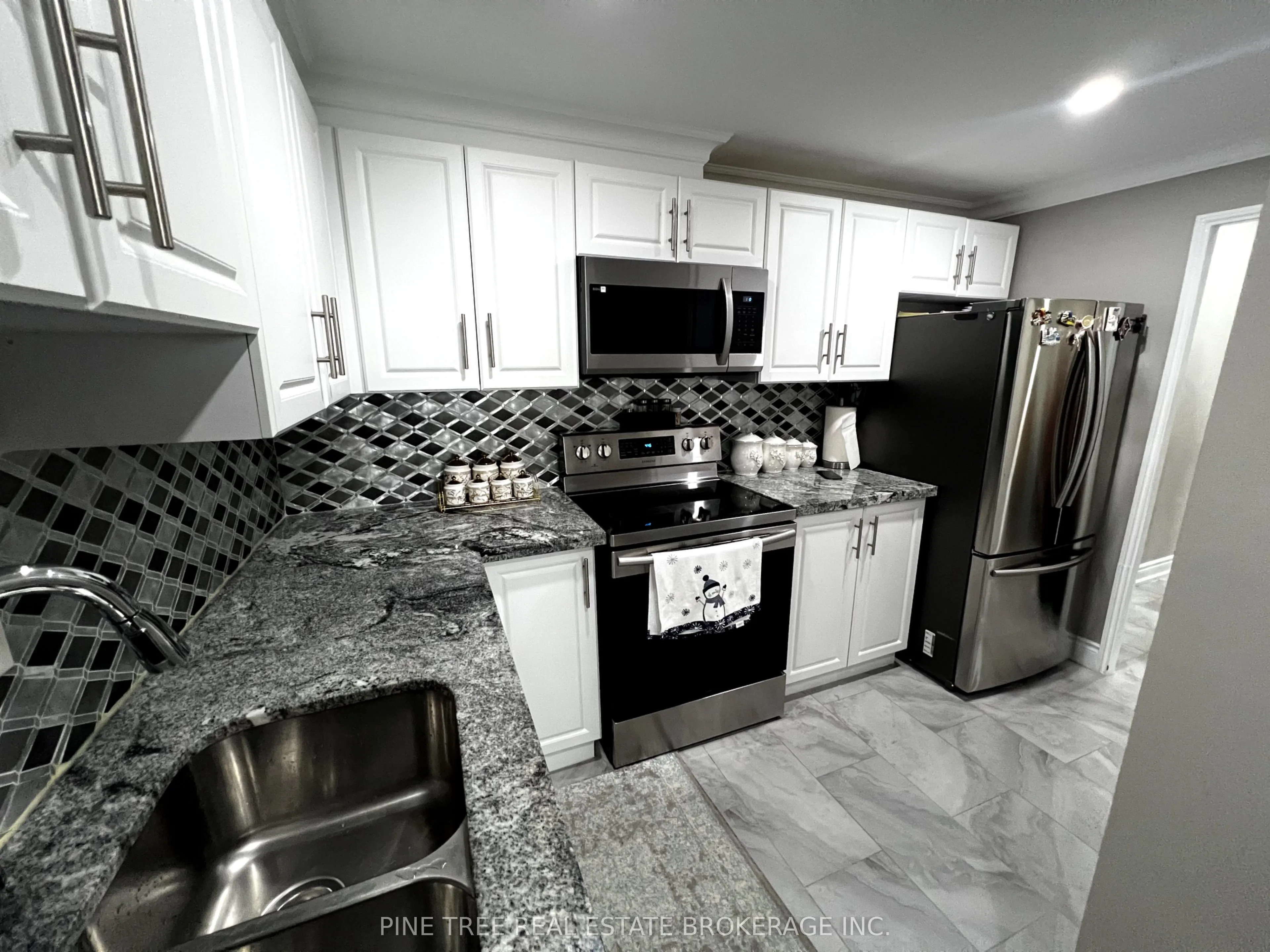 80 Grandravine Drive, #816
