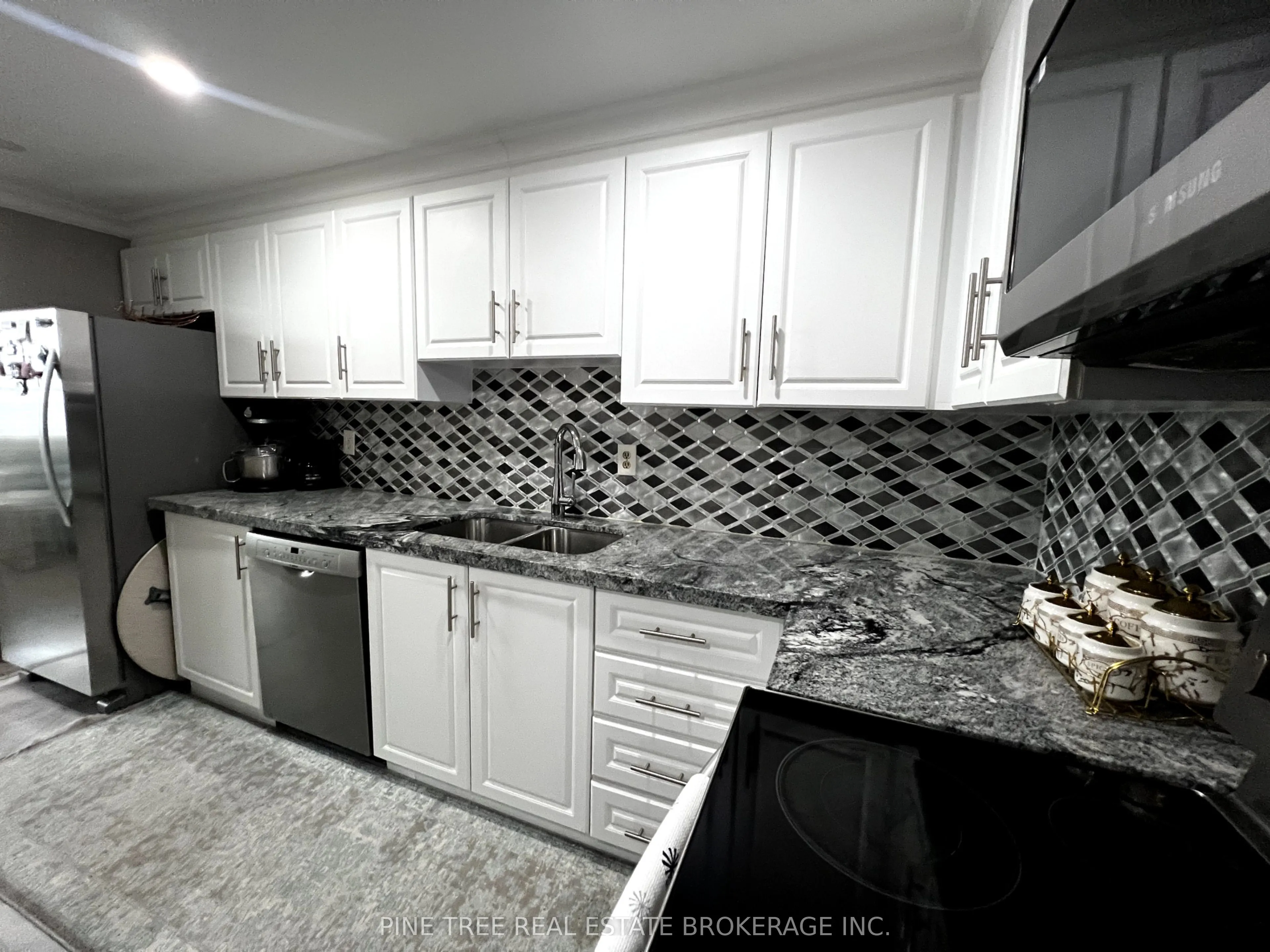 80 Grandravine Drive, #816