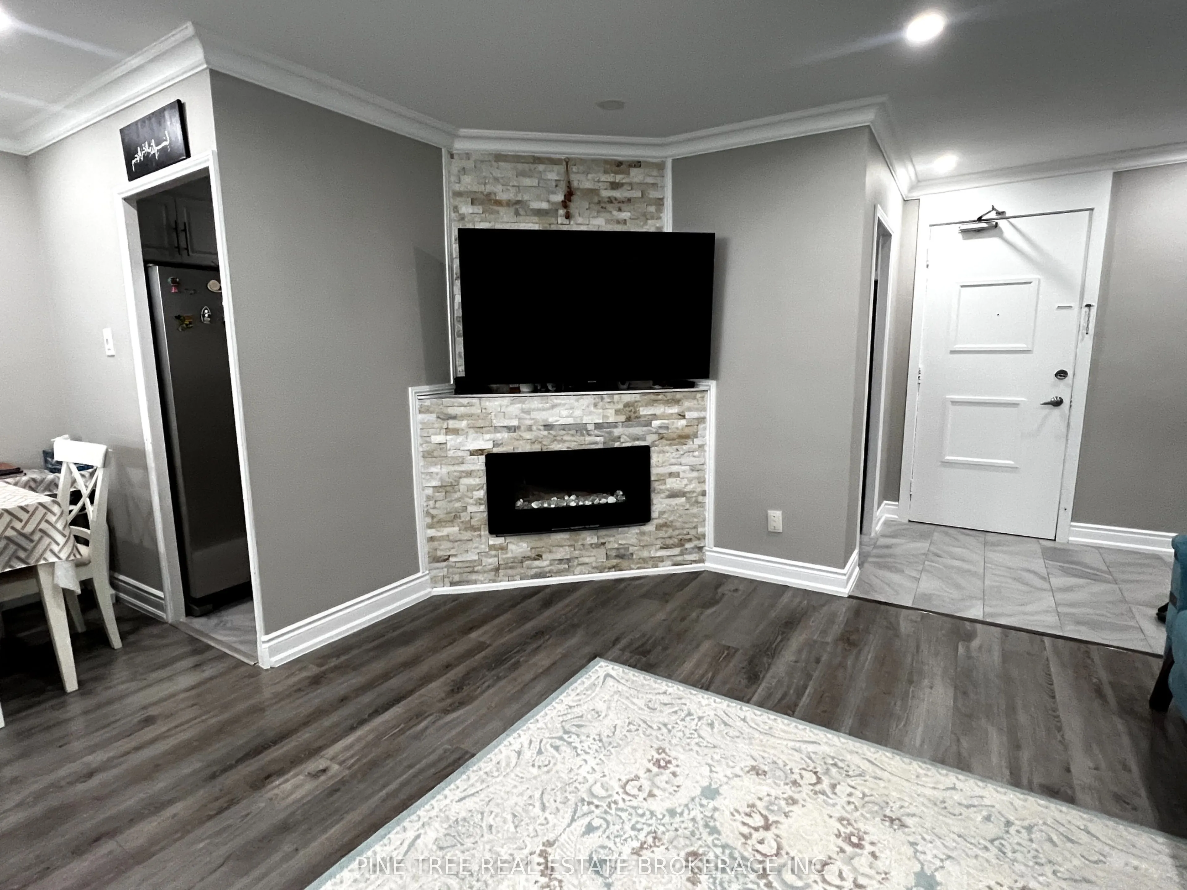 80 Grandravine Drive, #816