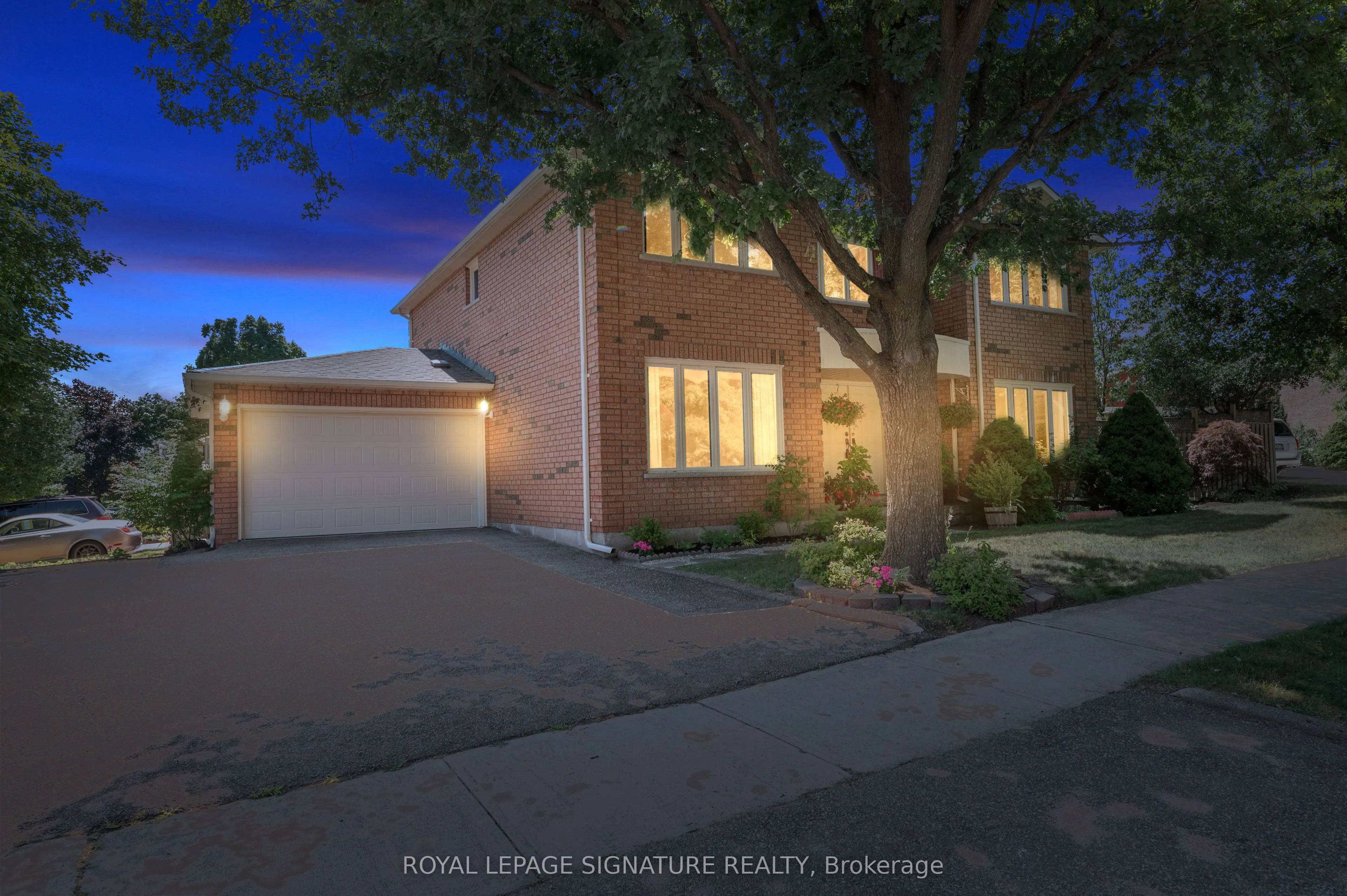 2921 Caradoc Lane