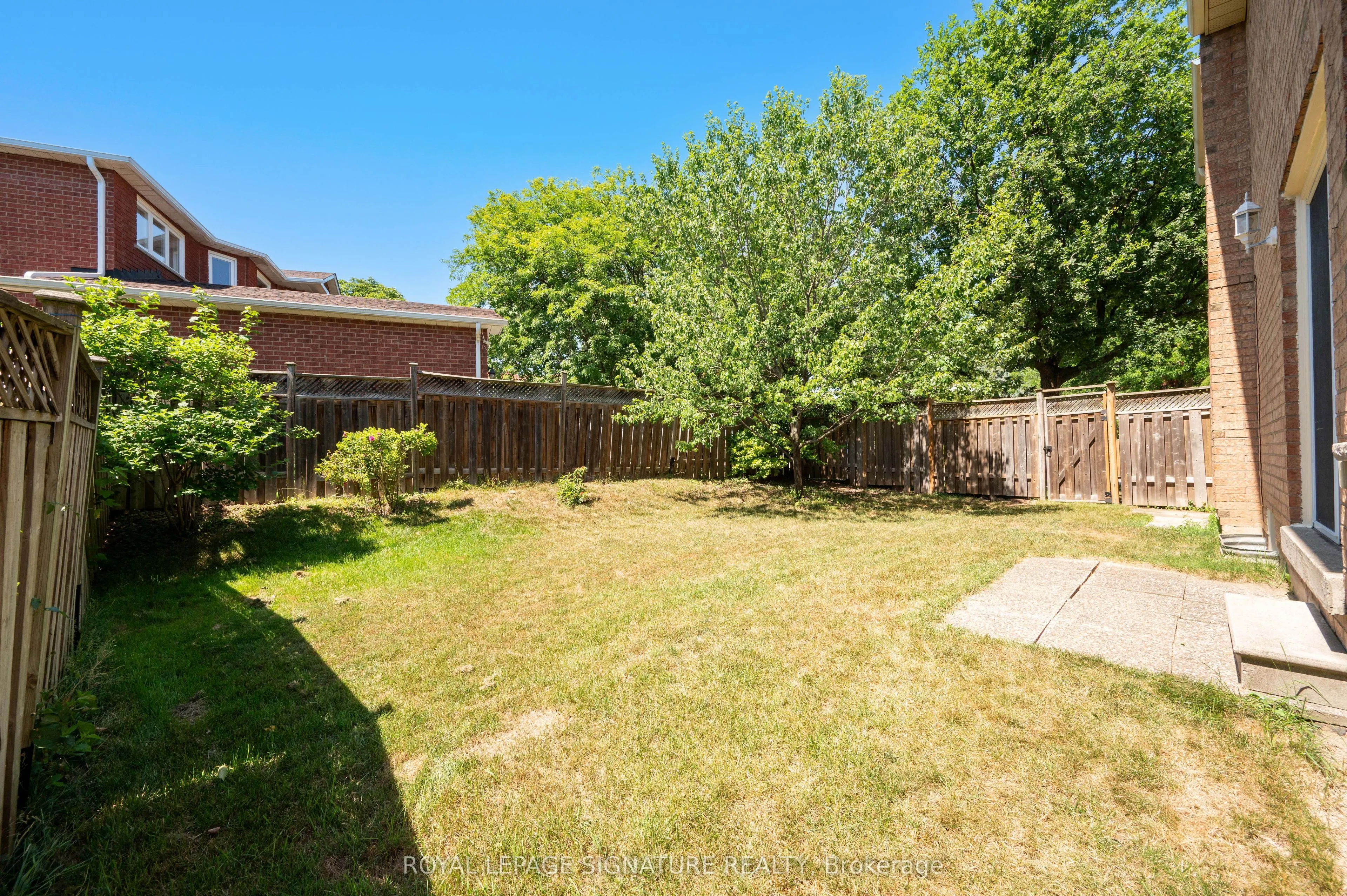 2921 Caradoc Lane