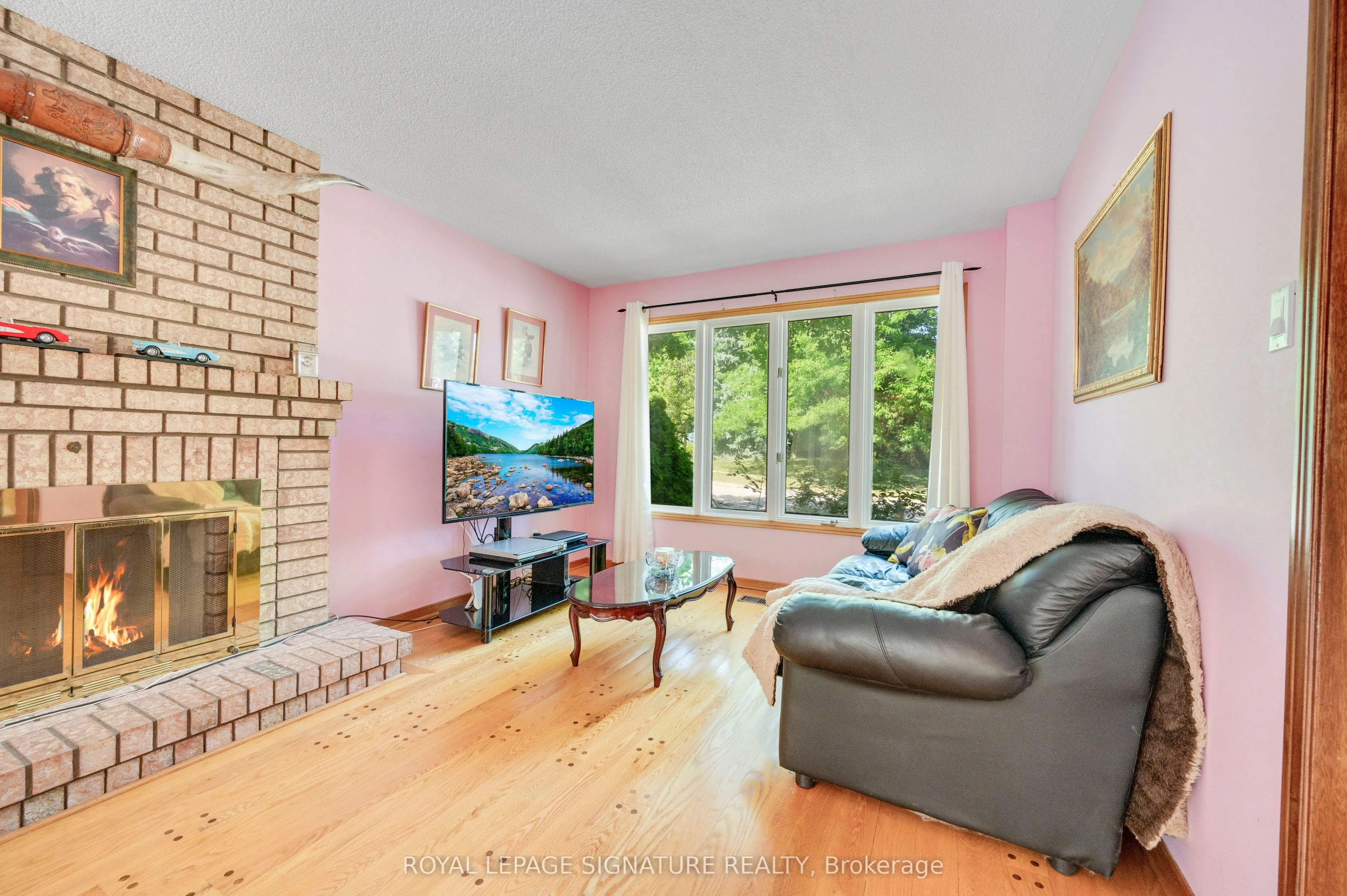2921 Caradoc Lane