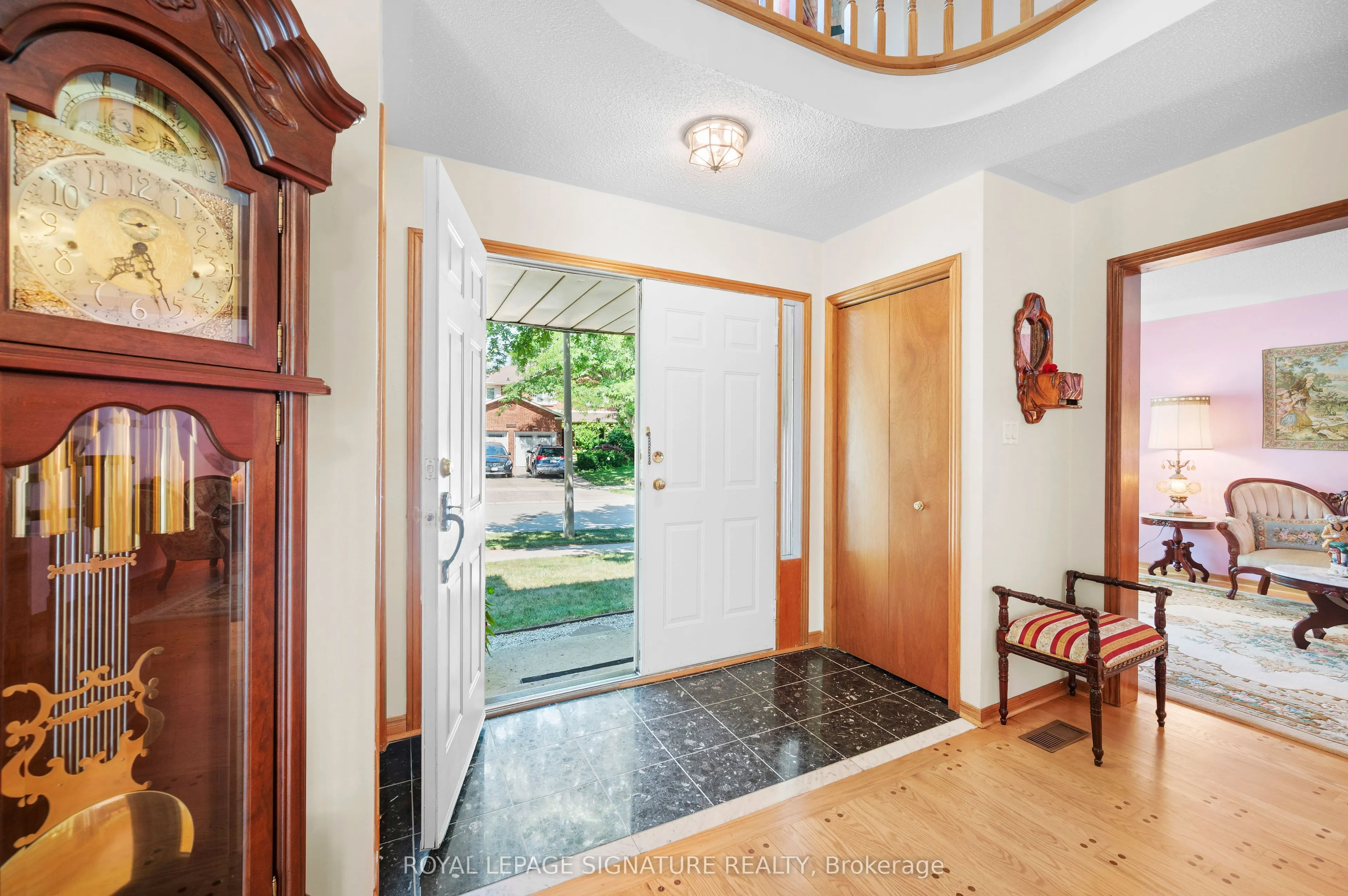 2921 Caradoc Lane