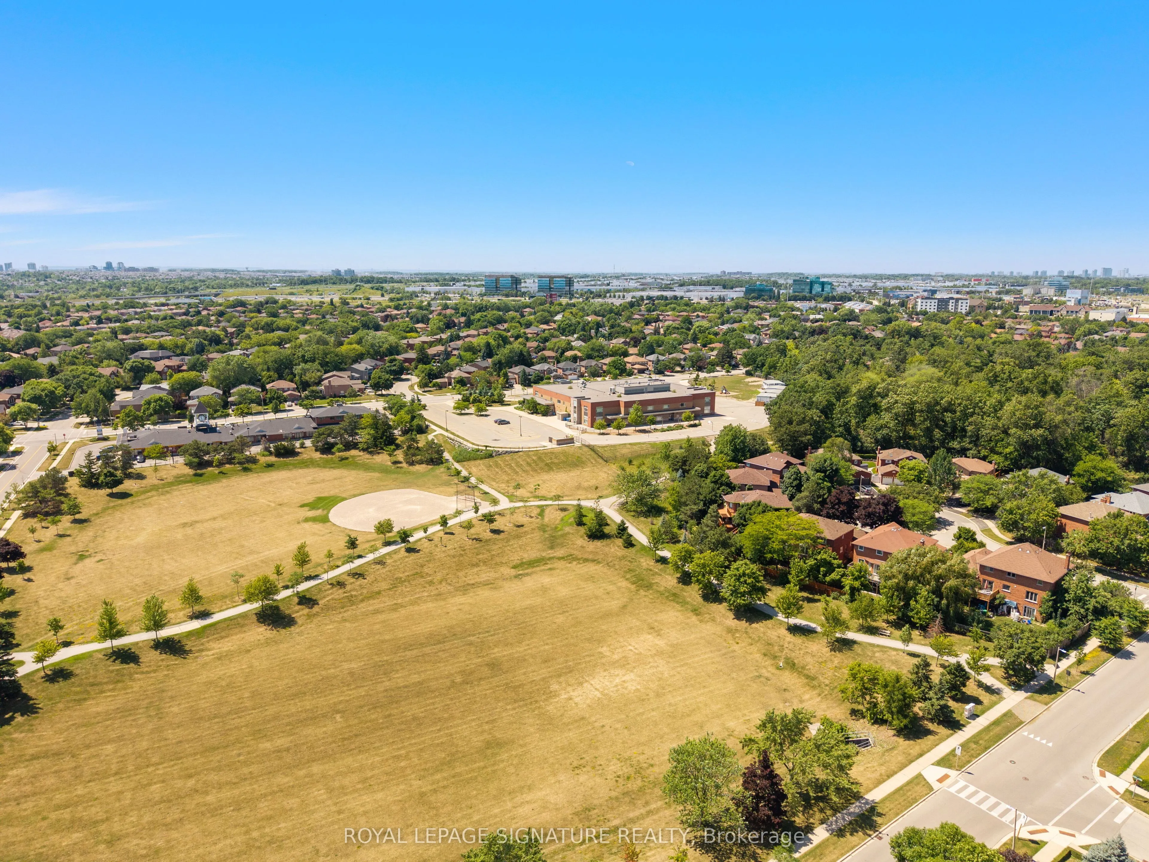 2921 Caradoc Lane