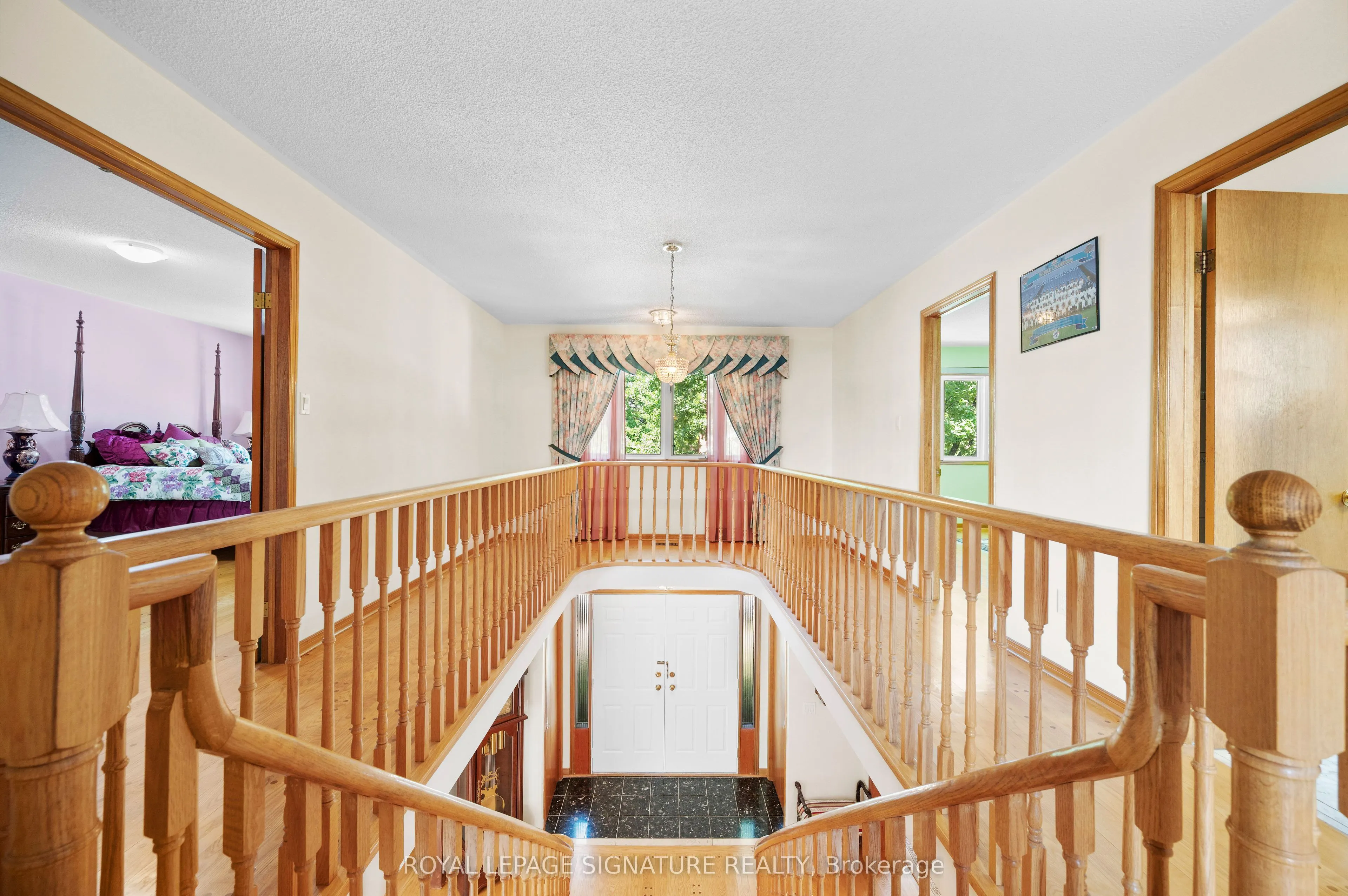 2921 Caradoc Lane