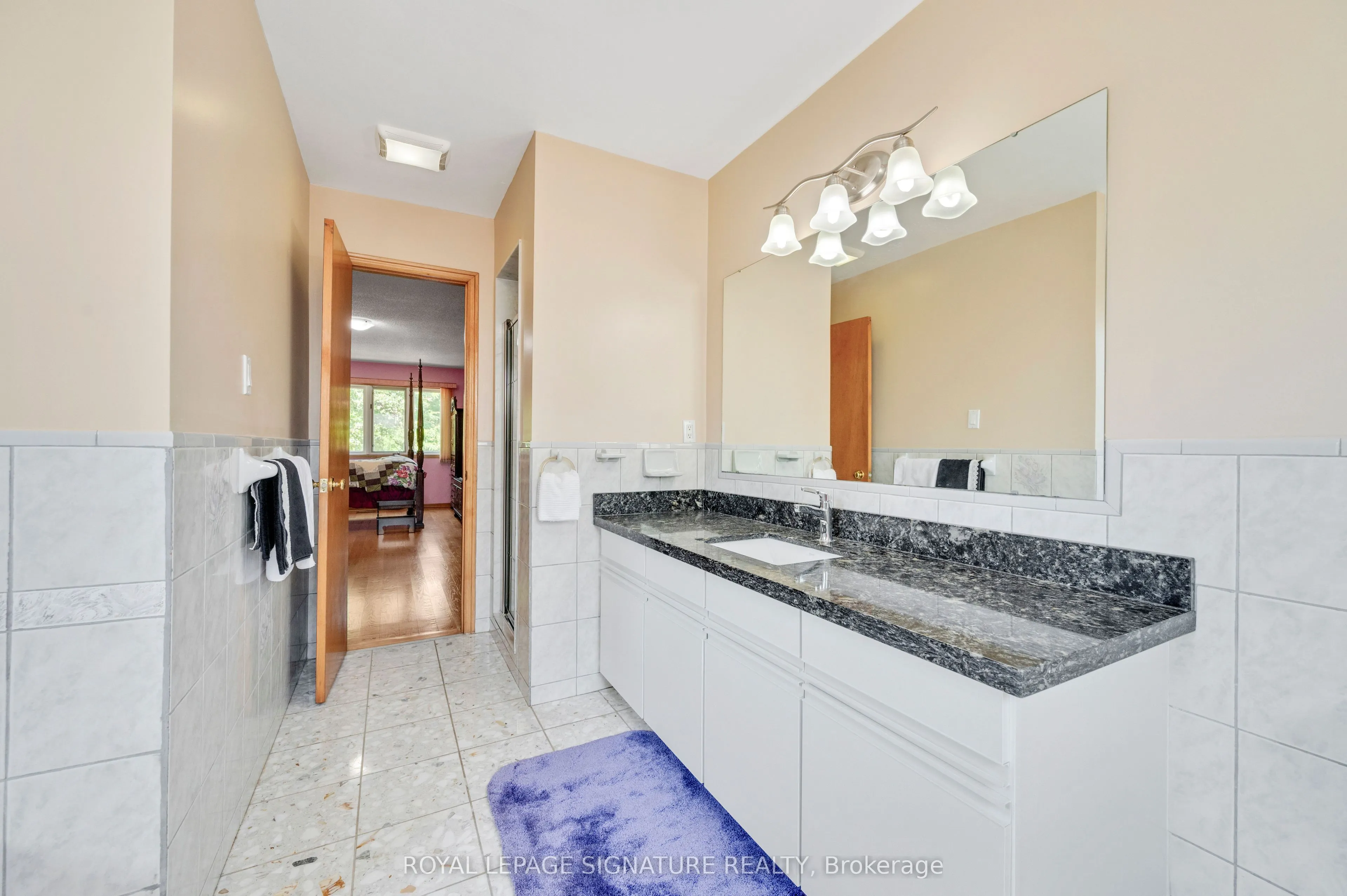 2921 Caradoc Lane