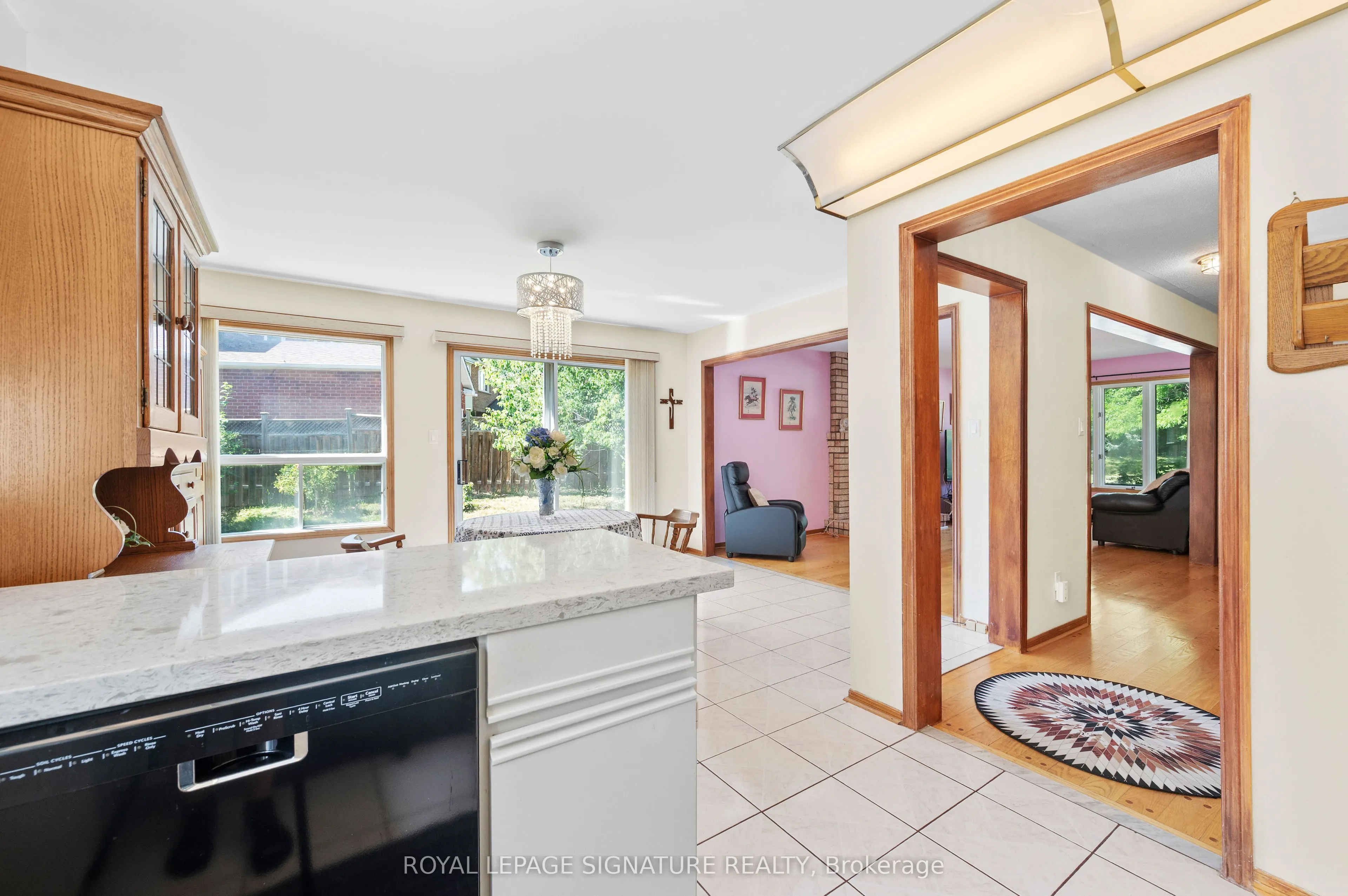 2921 Caradoc Lane