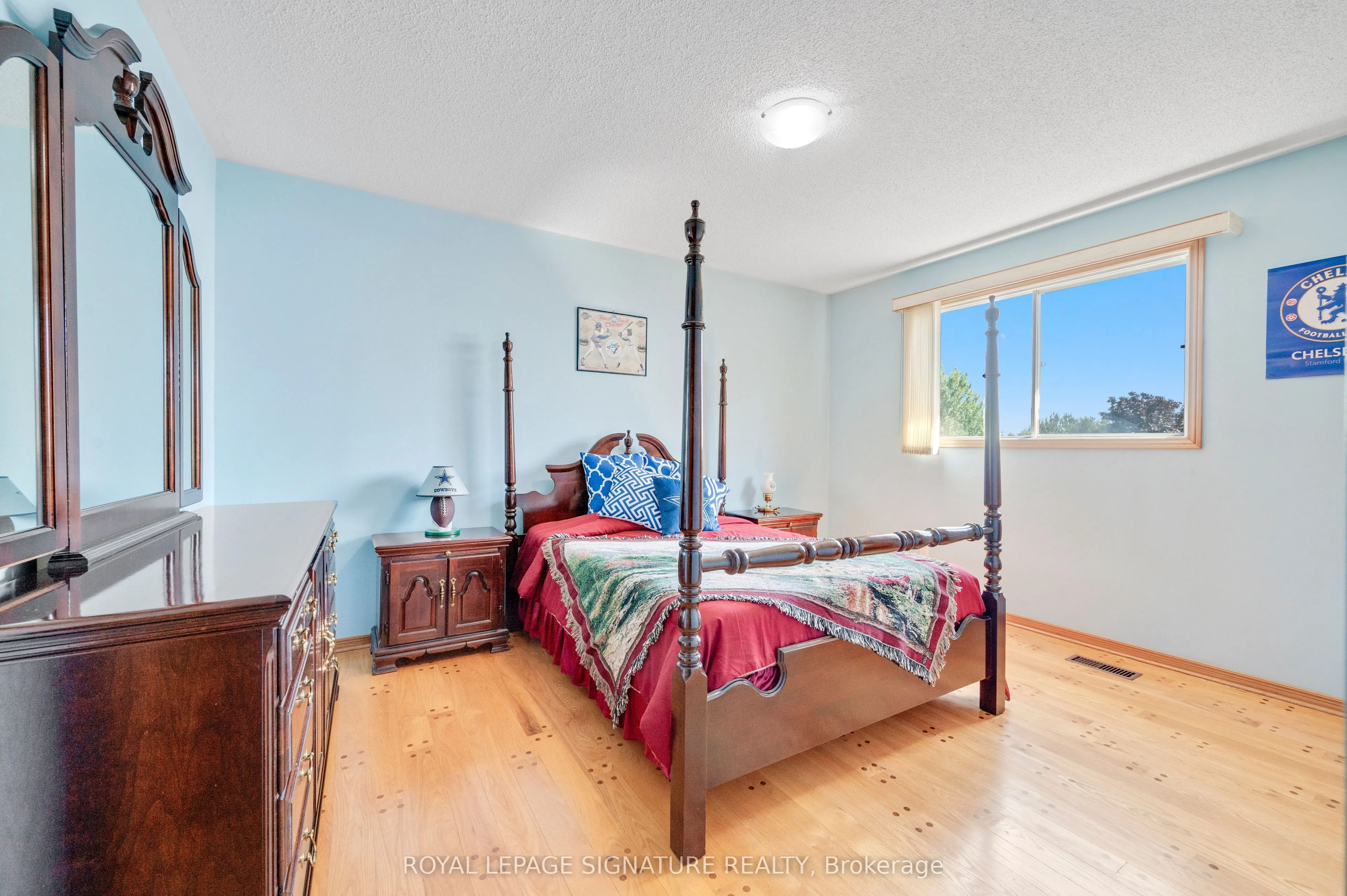 2921 Caradoc Lane
