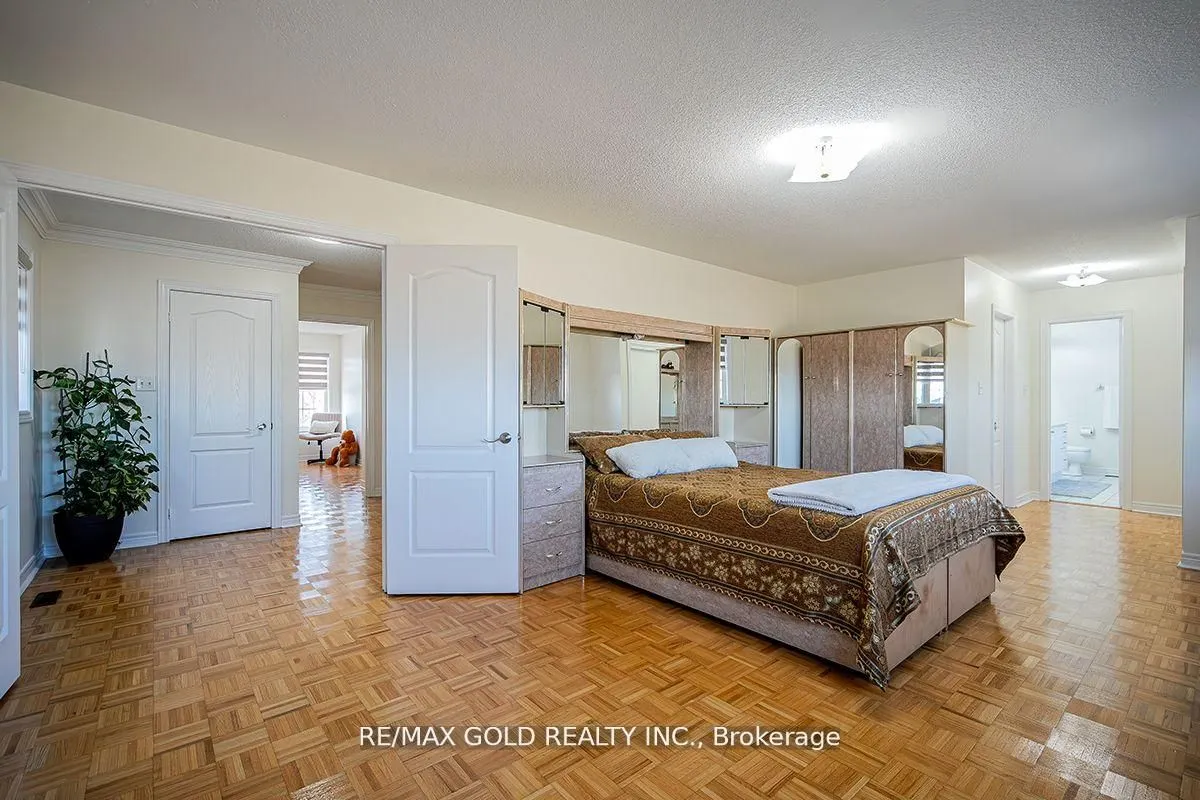 17 Yellow Pine Road