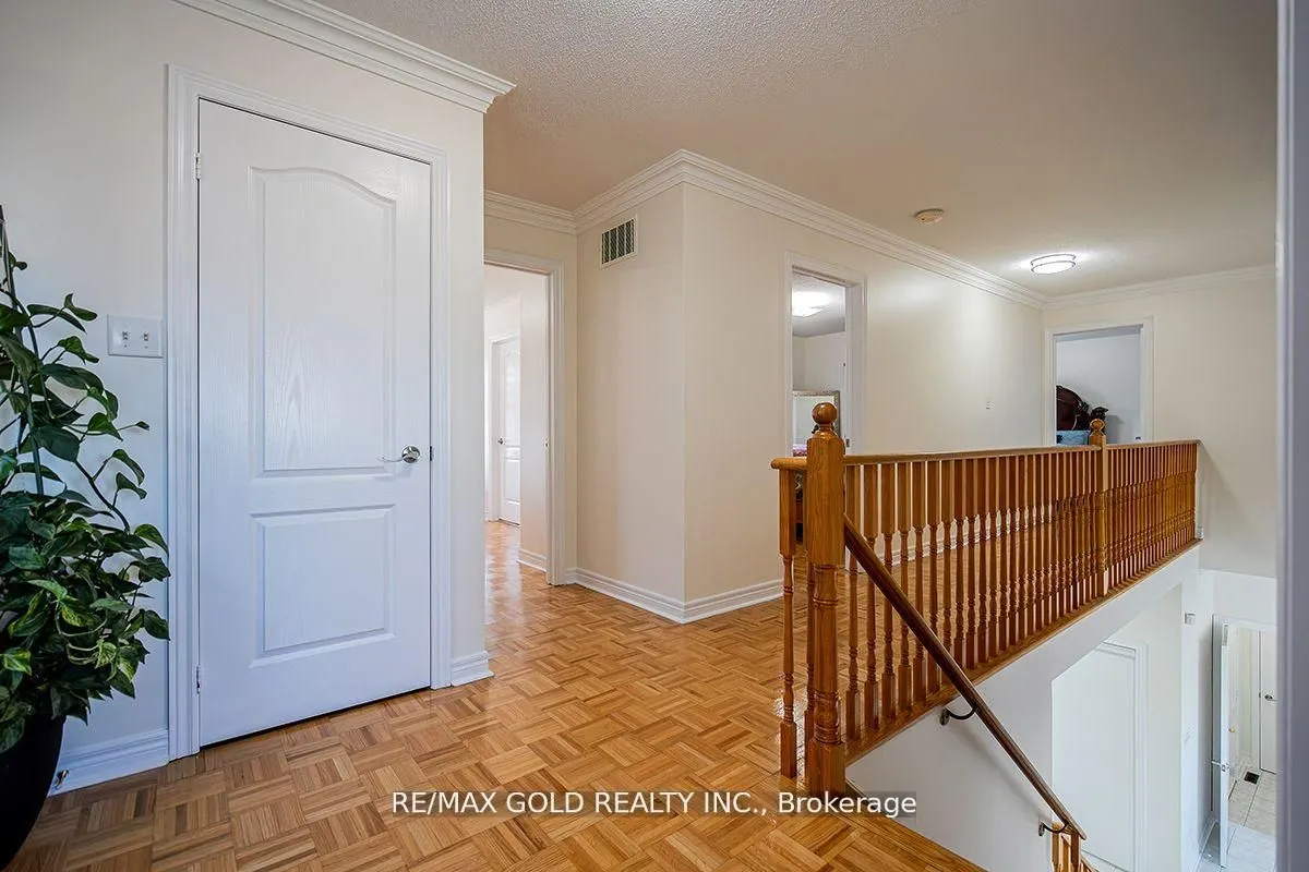 17 Yellow Pine Road