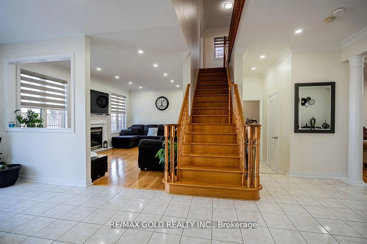 17 Yellow Pine Road