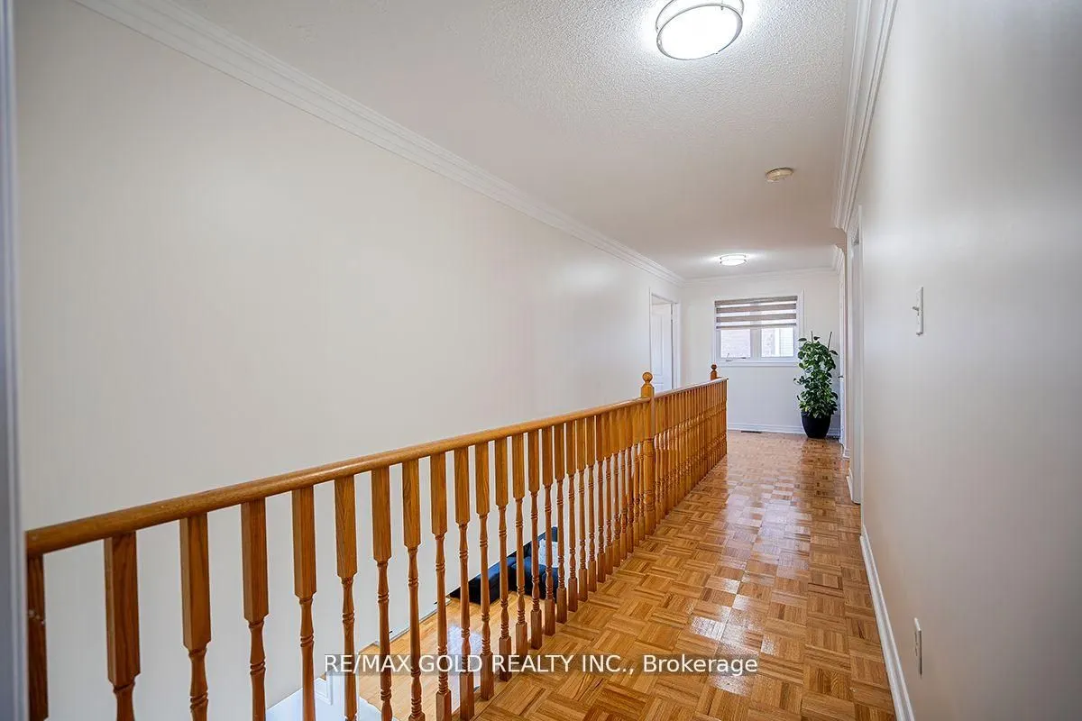 17 Yellow Pine Road