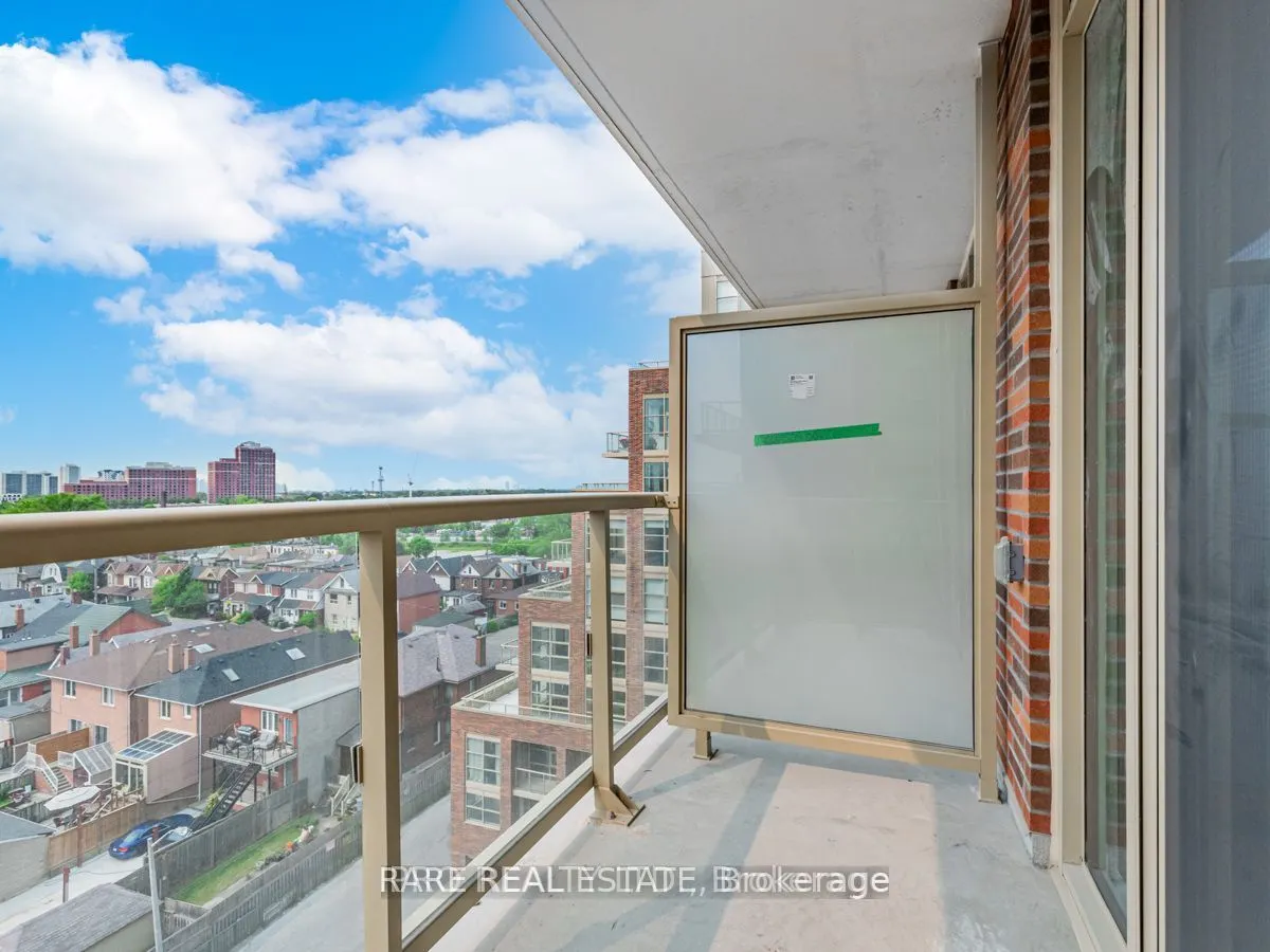 1787 St. Clair Avenue, #823