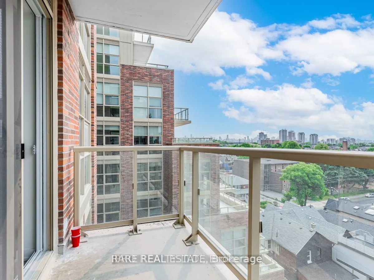 1787 St. Clair Avenue, #823
