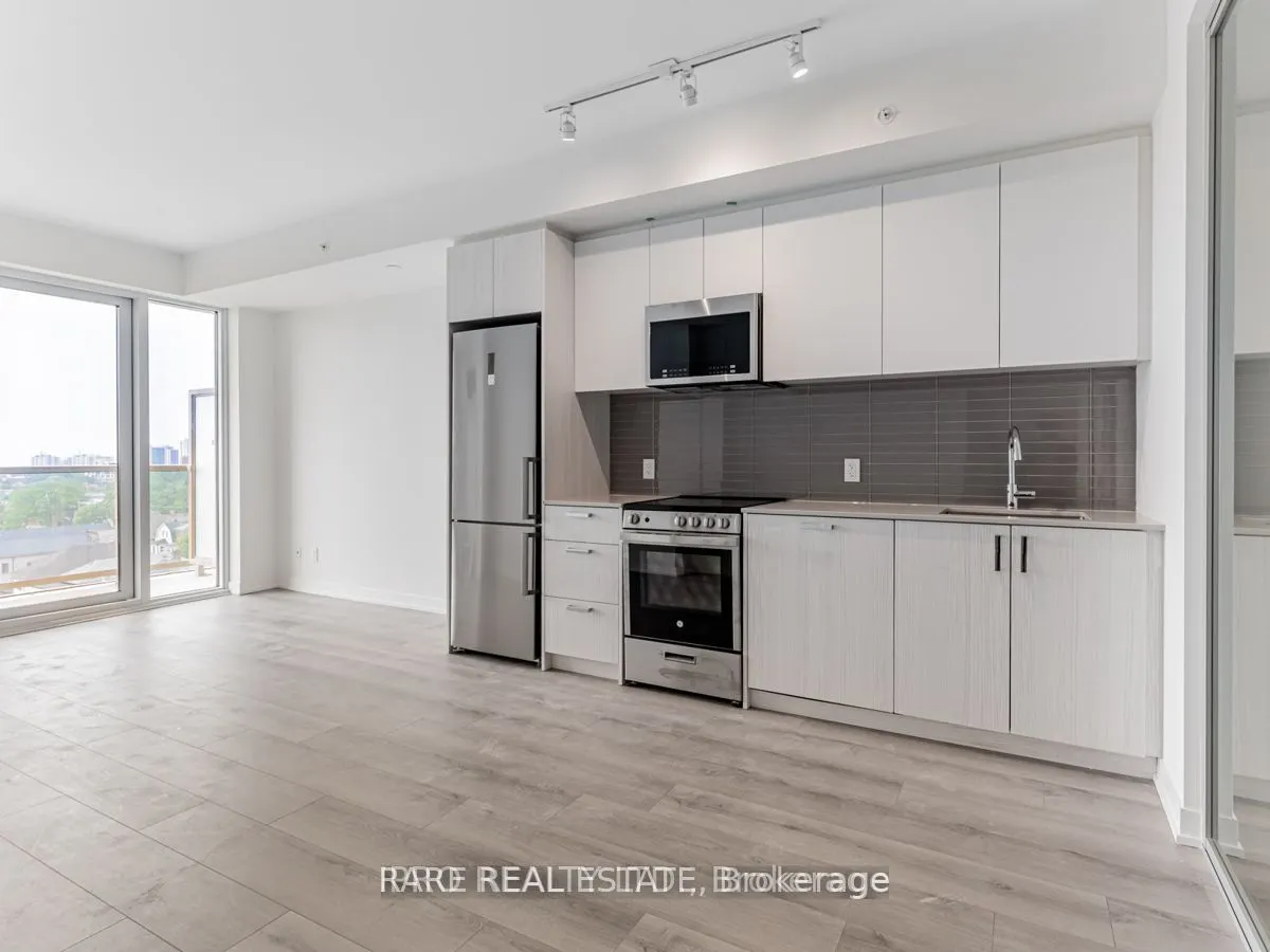 1787 St. Clair Avenue, #823