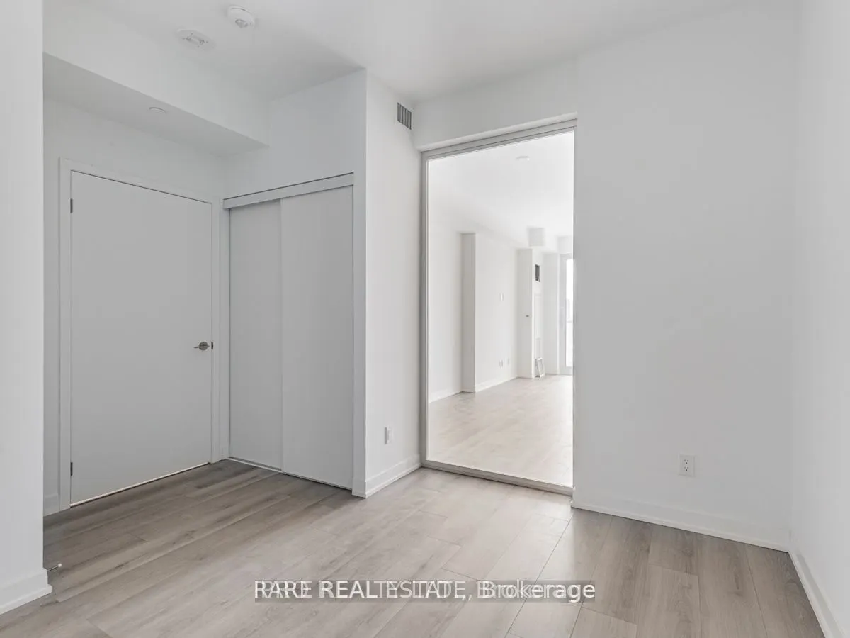 1787 St. Clair Avenue, #823