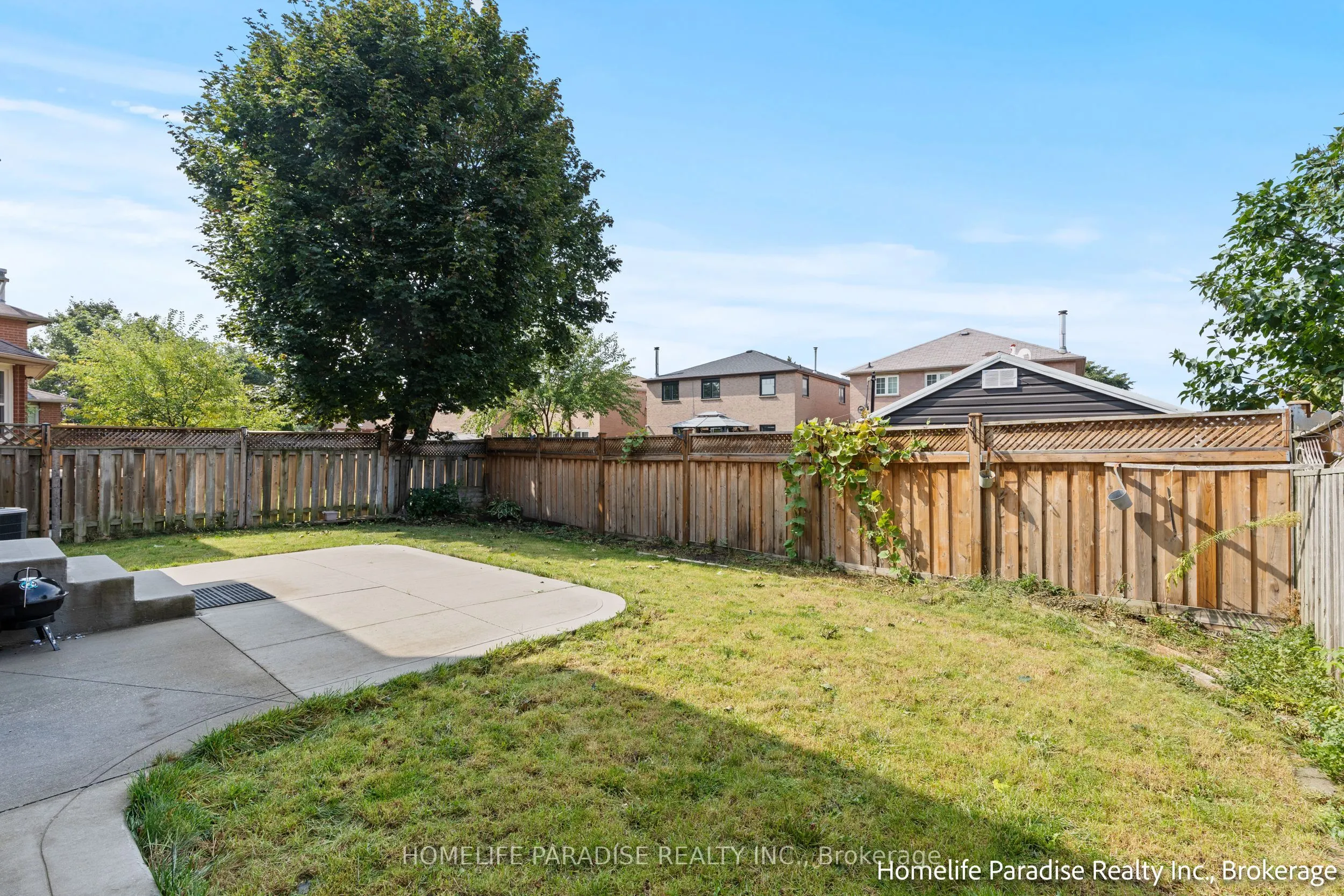 6 Ivy Lea Court