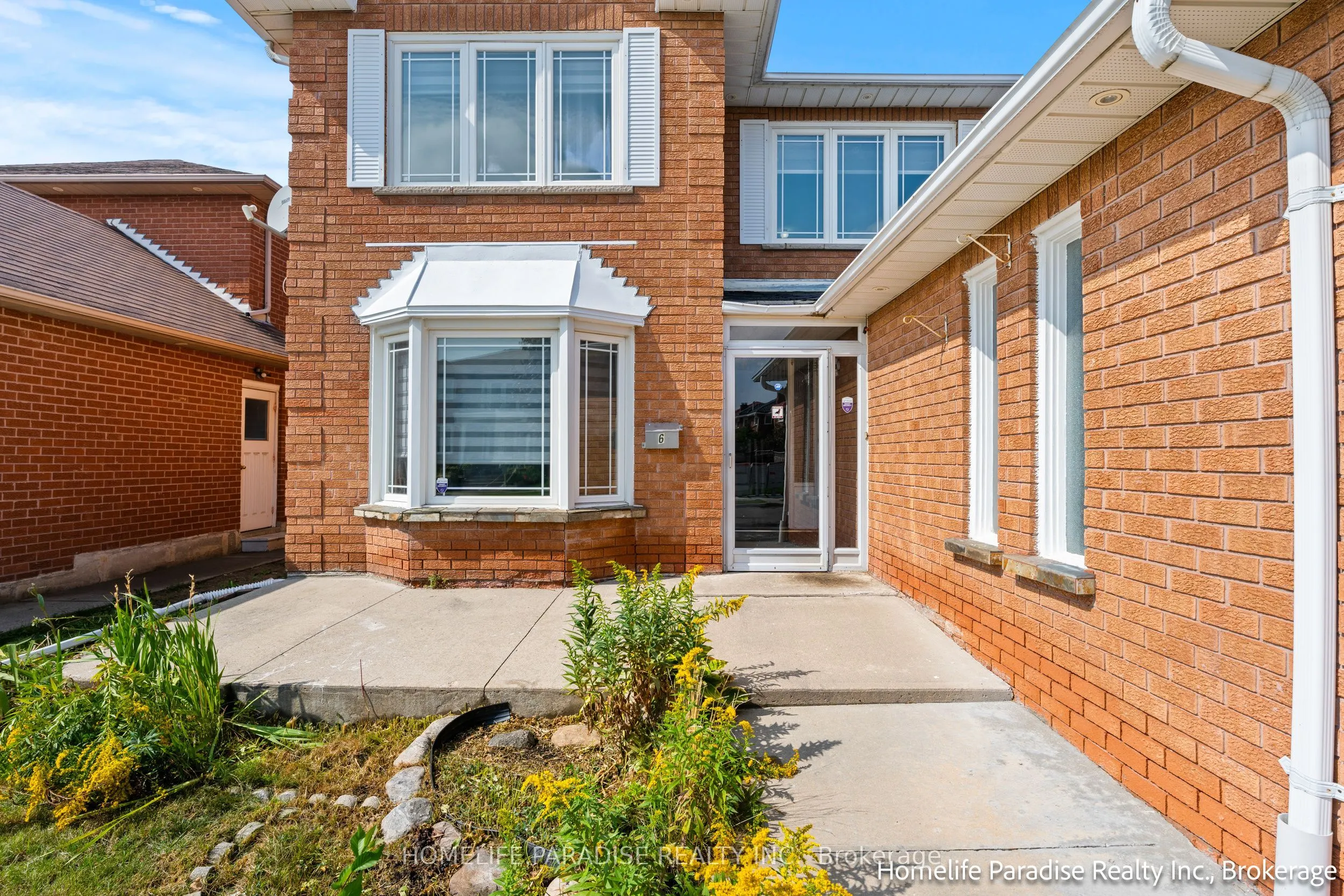 6 Ivy Lea Court