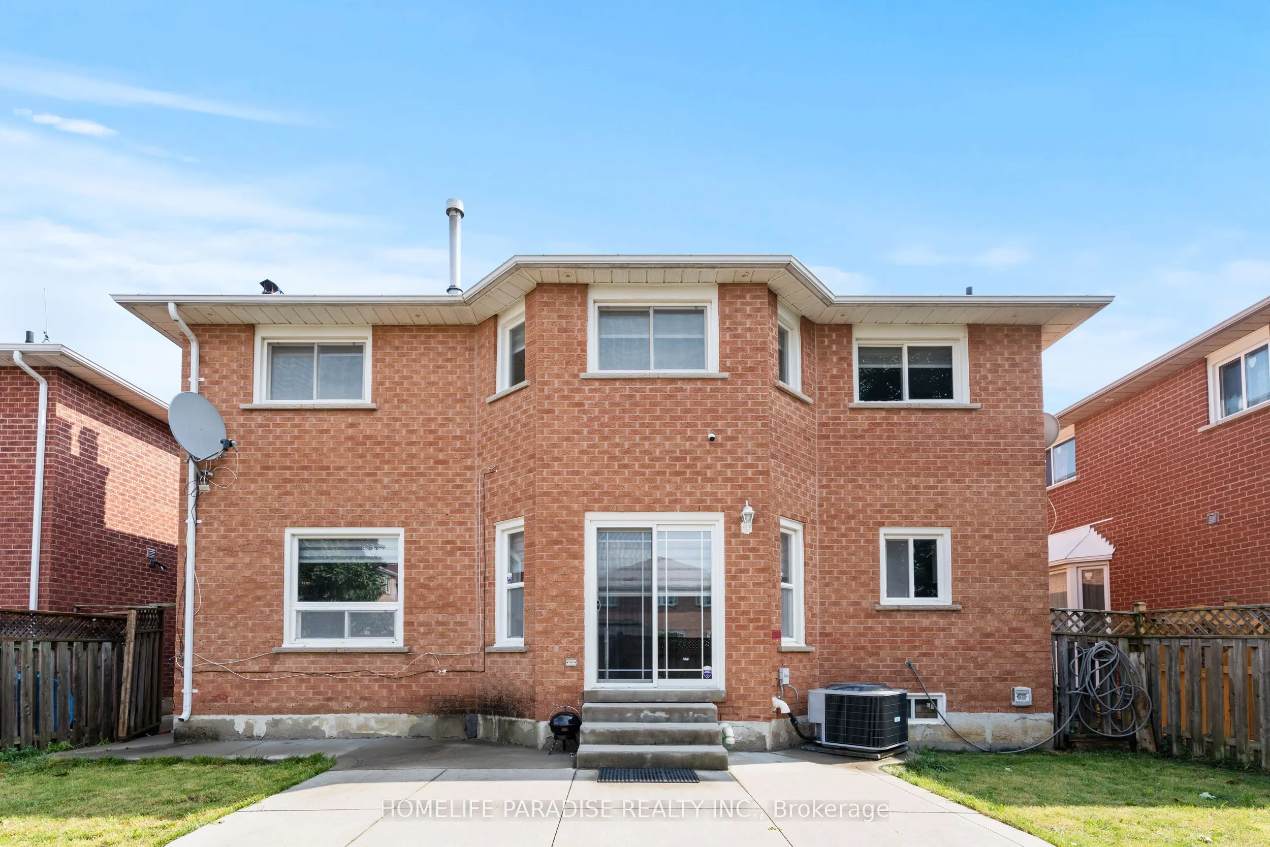 6 Ivy Lea Court