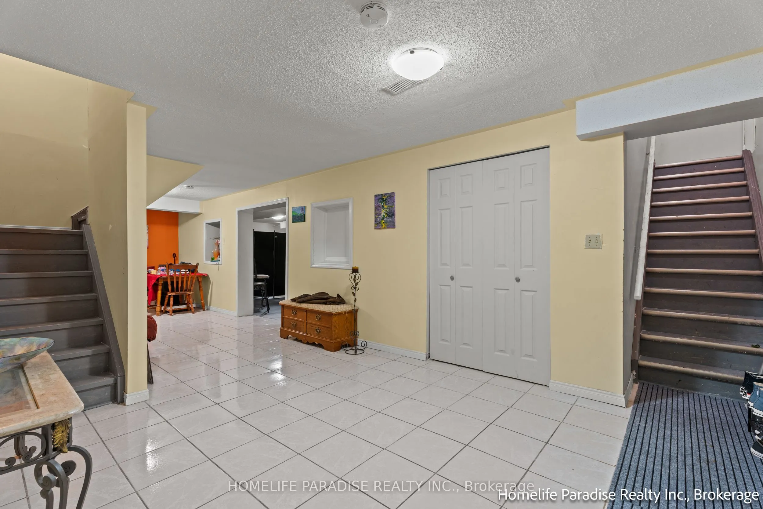 6 Ivy Lea Court