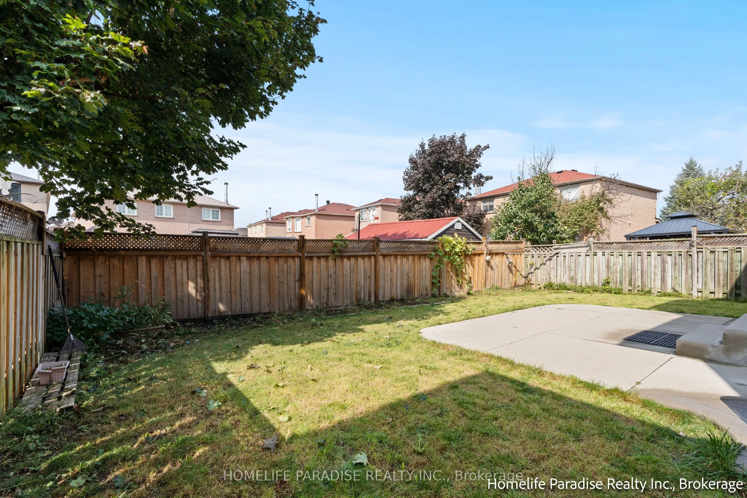6 Ivy Lea Court