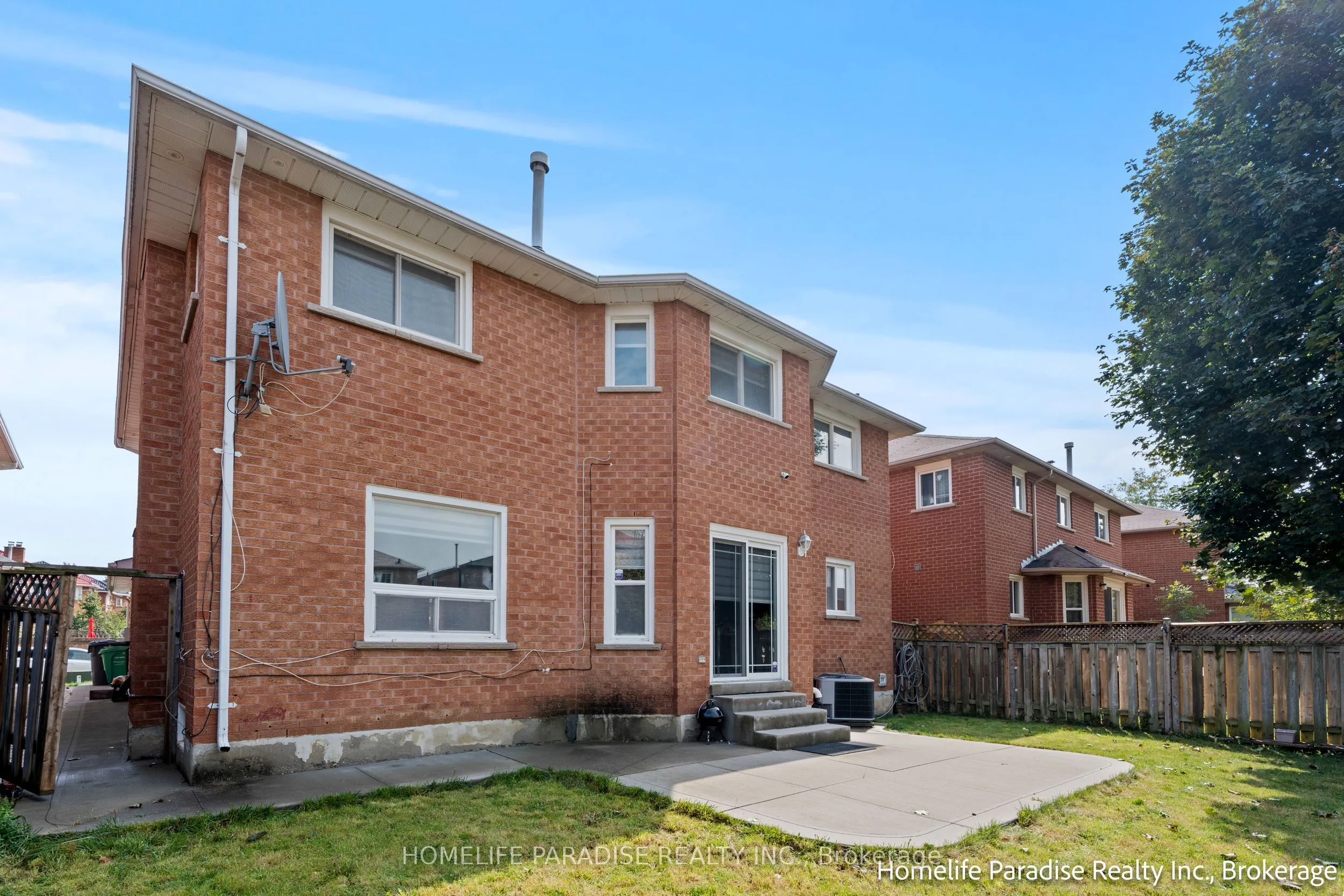 6 Ivy Lea Court