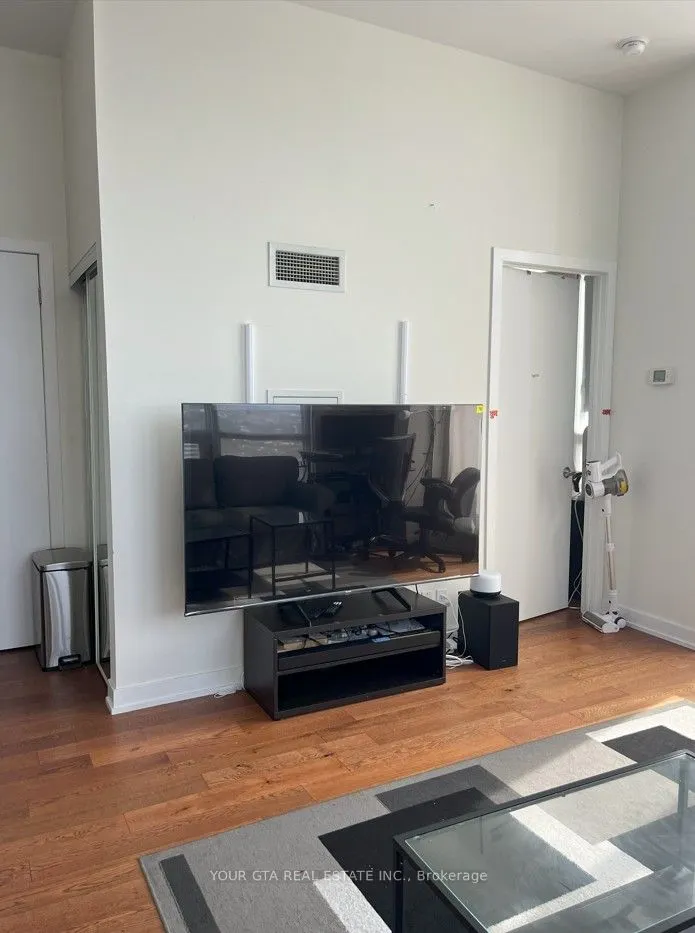 2212 Lake Shore Blvd W Boulevard, #PH05