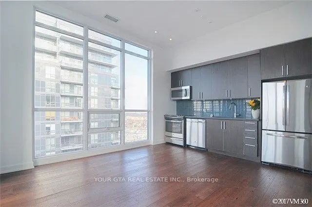 2212 Lake Shore Blvd W Boulevard, #PH05