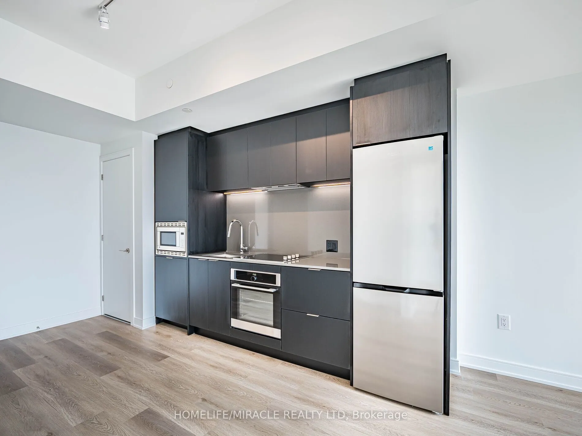 3009 Novar Road, #1804