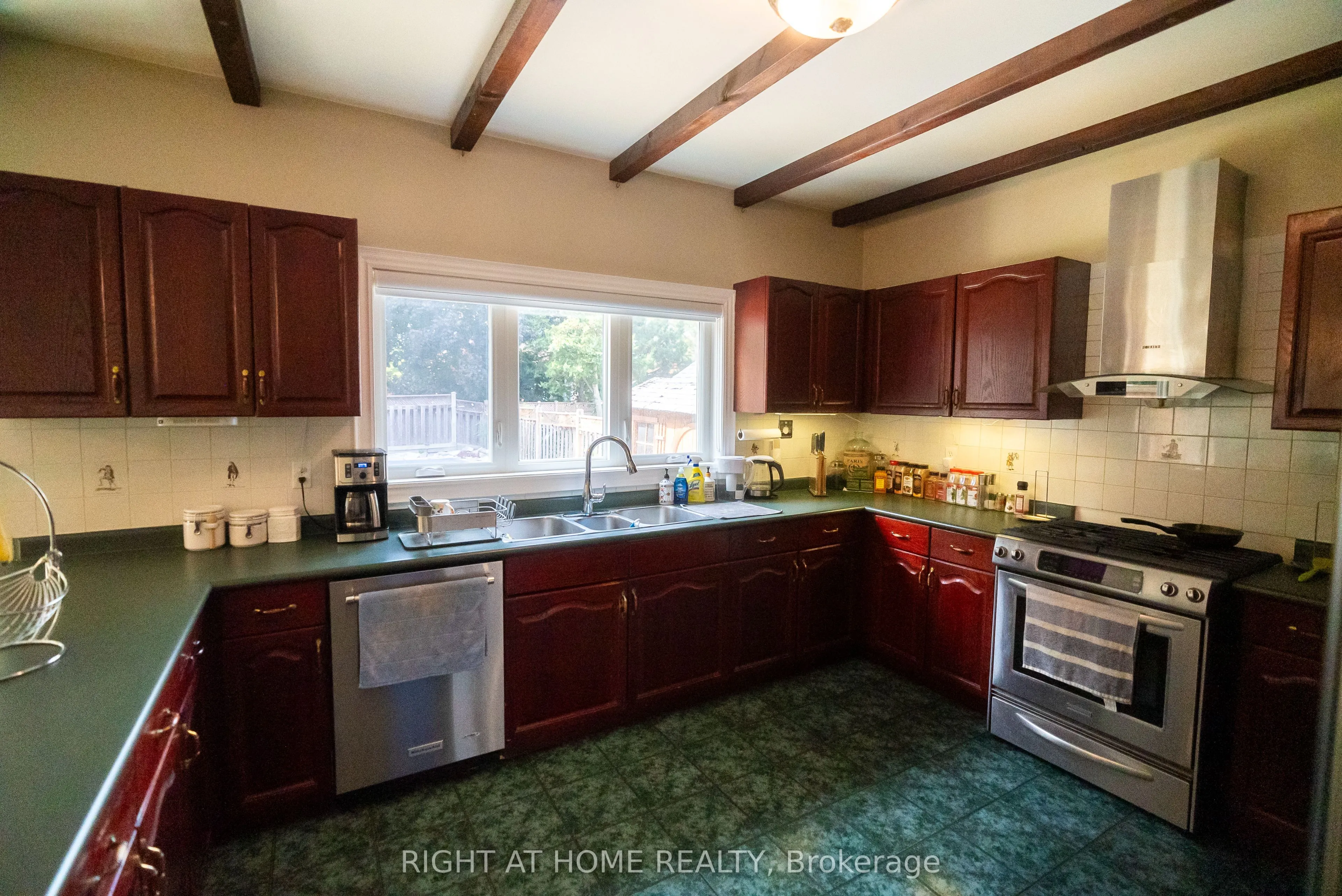 2427 Erin Centre Boulevard