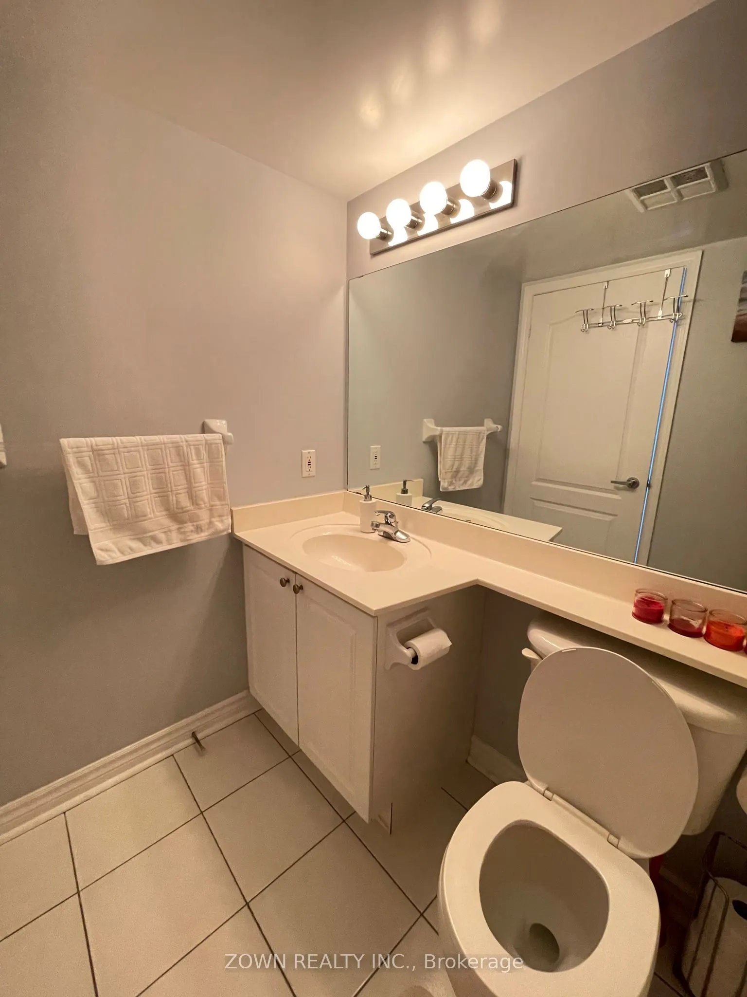33 Elm Drive W, #813