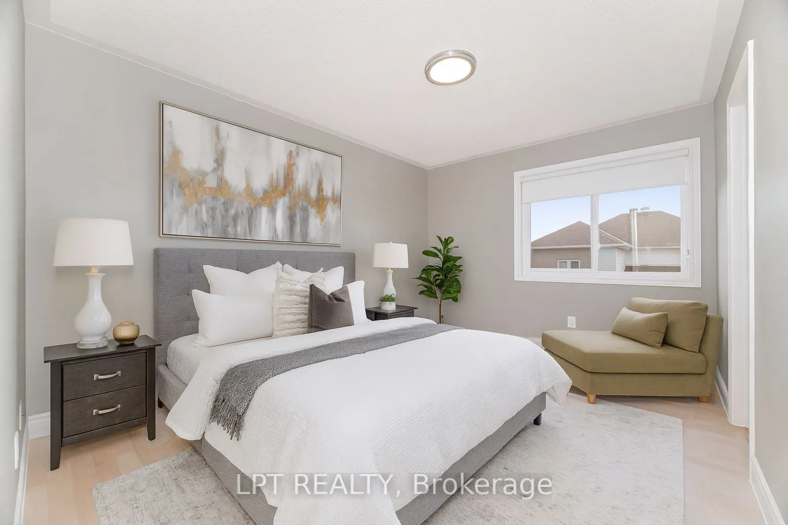 2270 Dunforest Crescent
