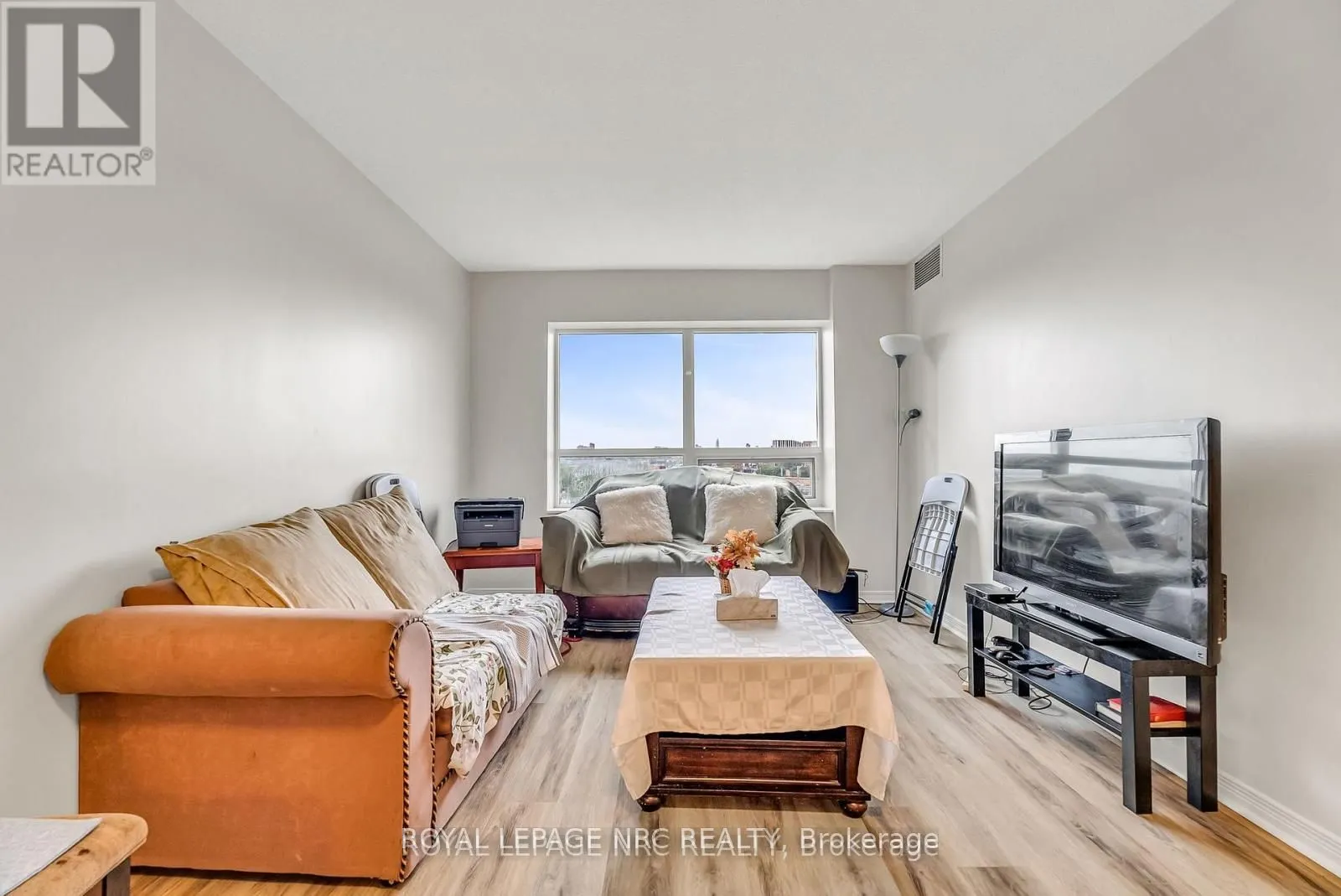 60 Heintzman Street, #933