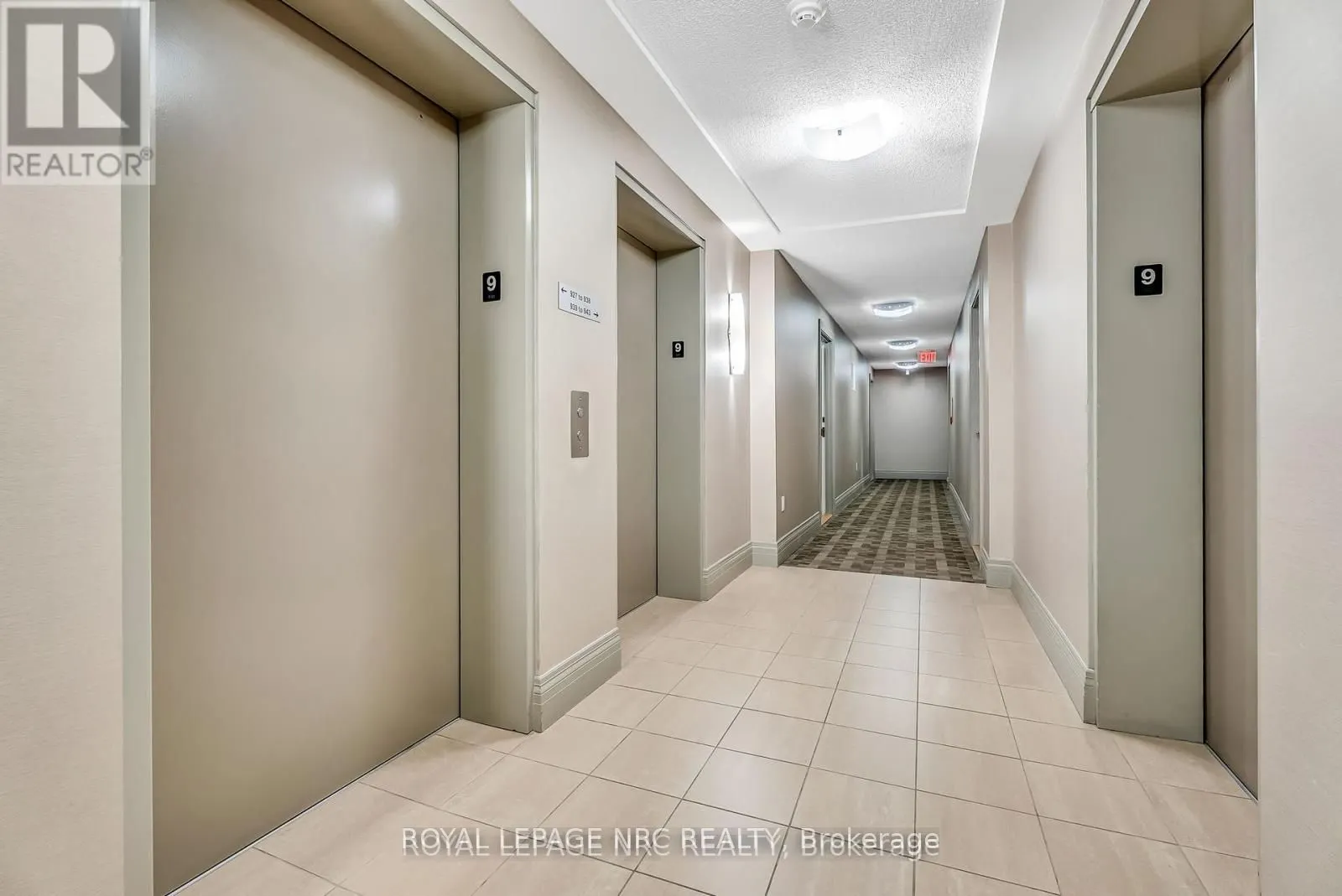 60 Heintzman Street, #933
