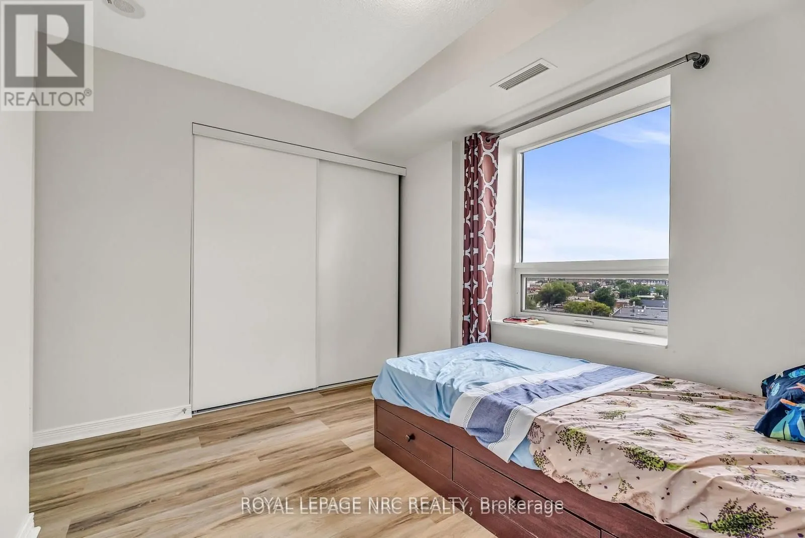 60 Heintzman Street, #933