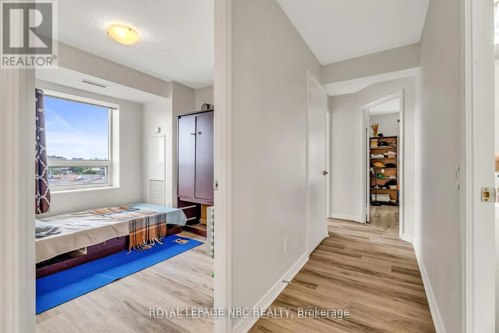 60 Heintzman Street, #933