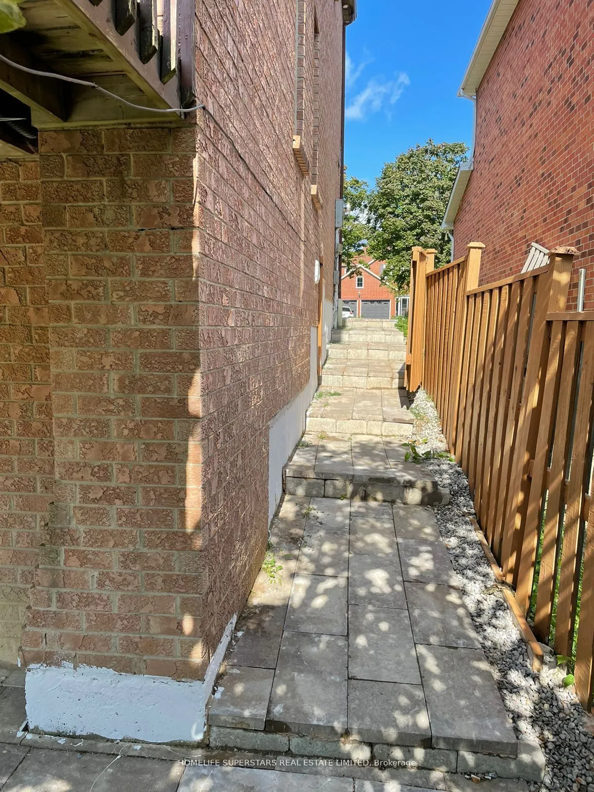 274 Oxbow Crescent, #Walk Out Basement