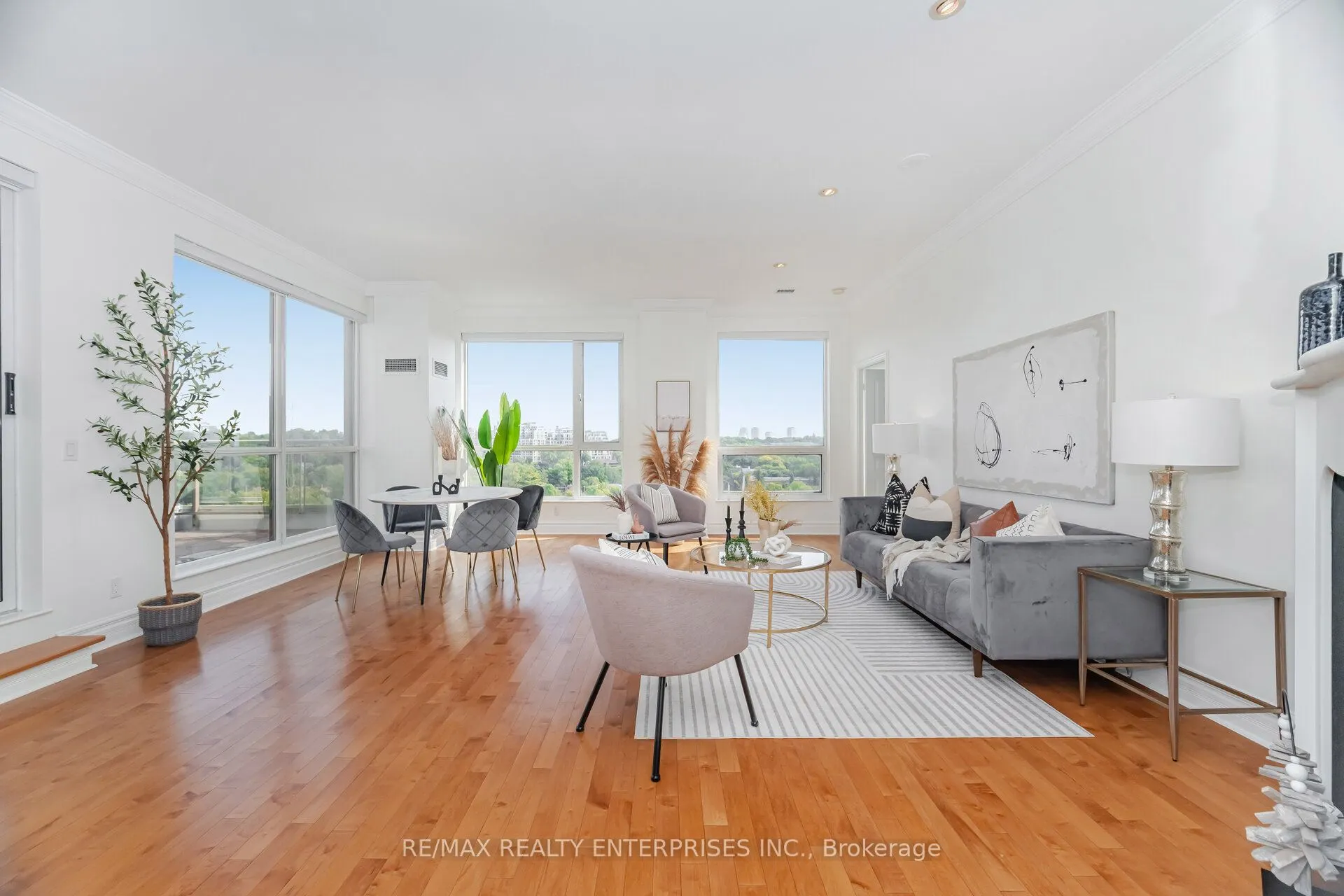 2662 Bloor Street W, #PH-1108