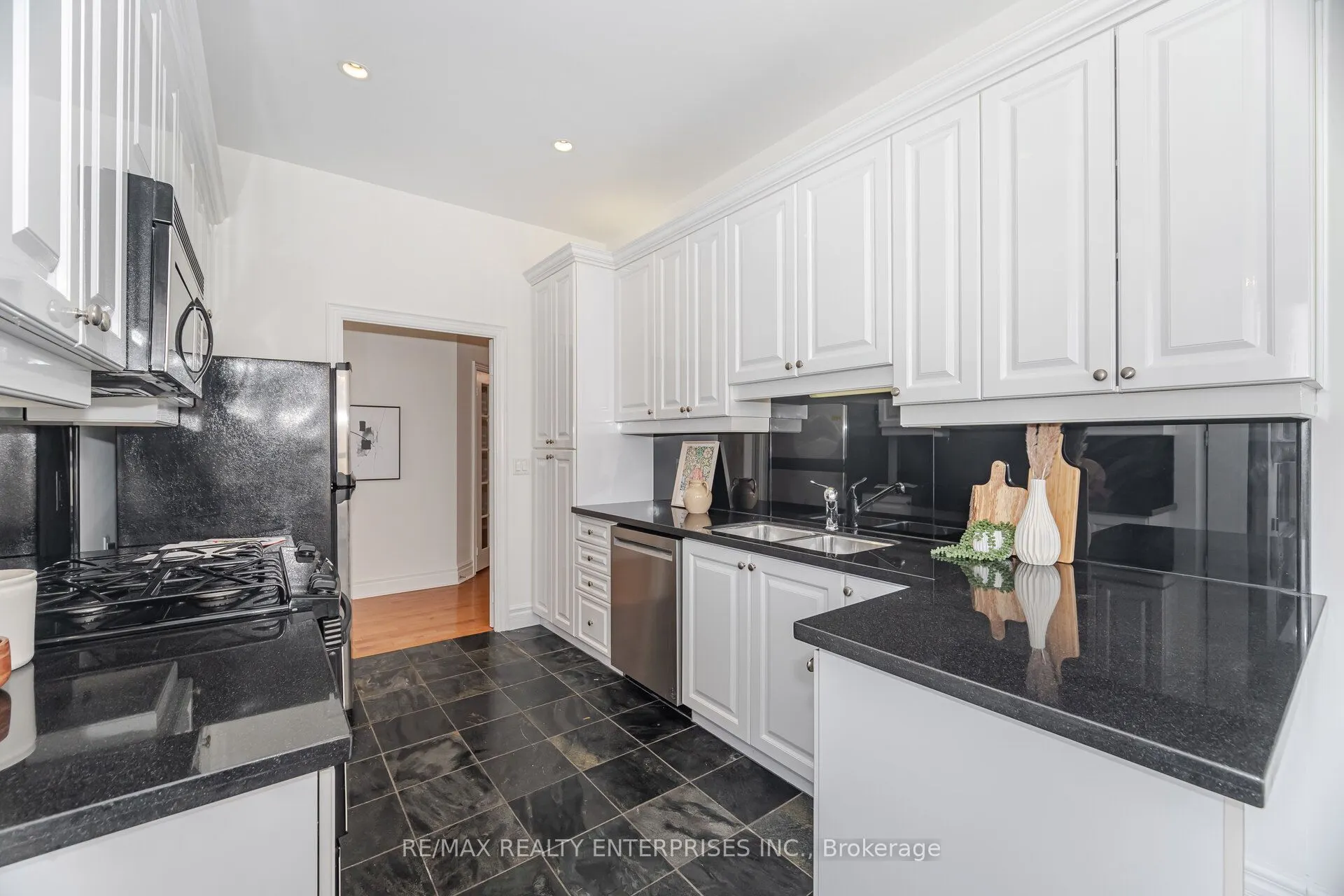 2662 Bloor Street W, #PH-1108