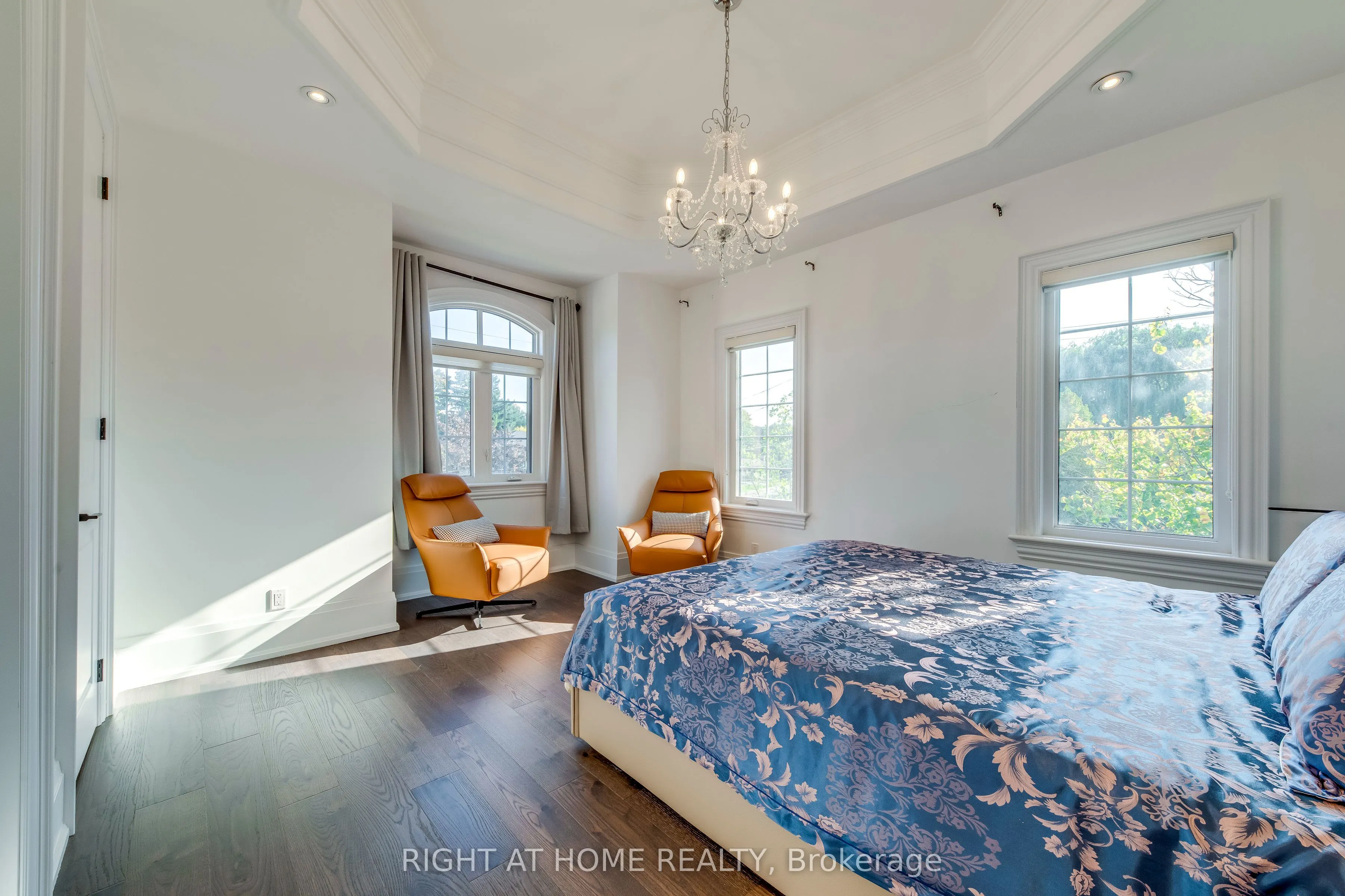 523 BROOKSIDE Drive