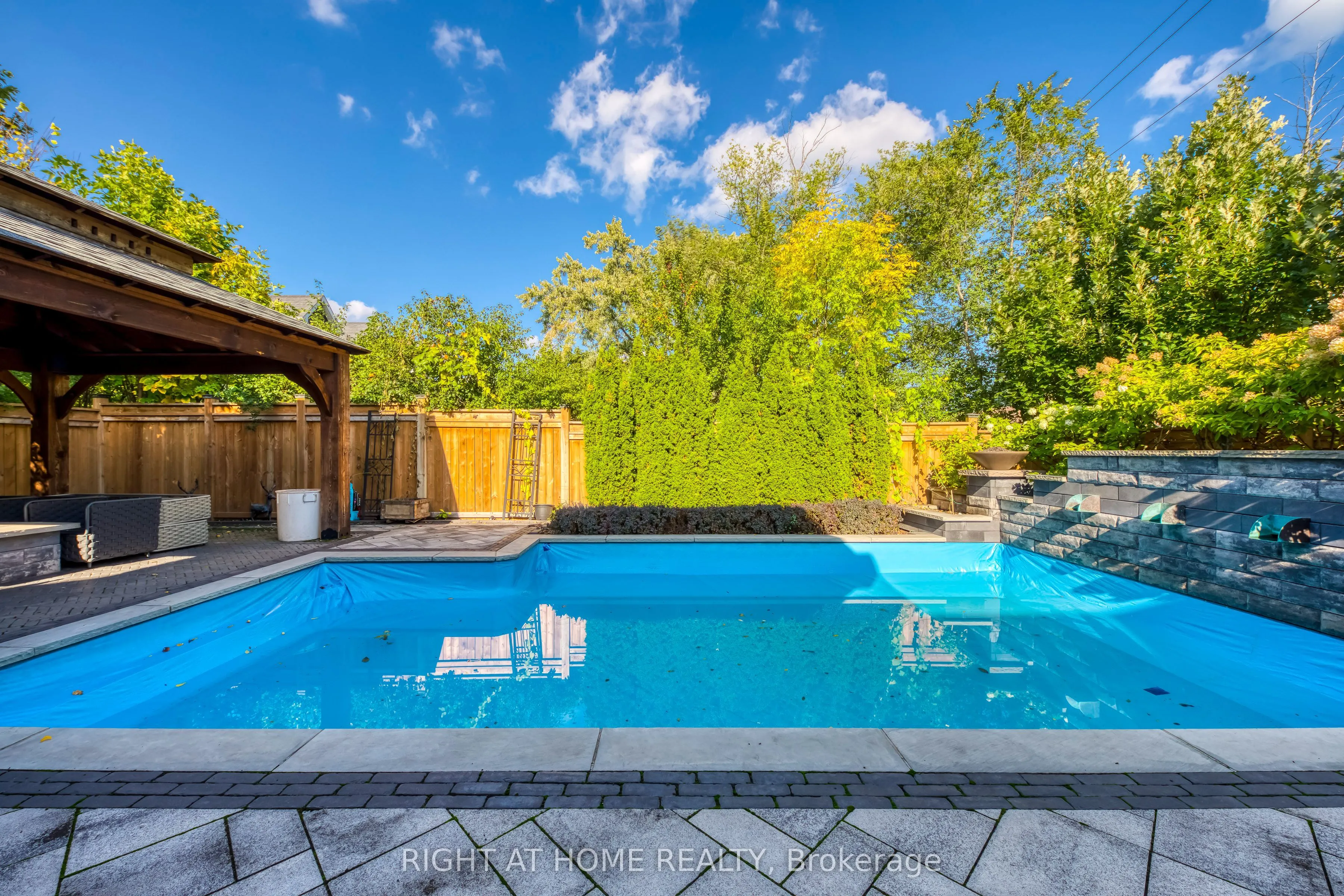 523 BROOKSIDE Drive