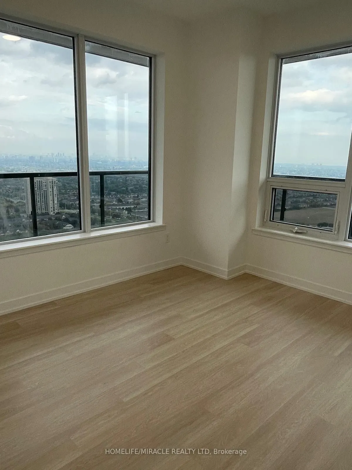 5105 Hurontario Street, #1802
