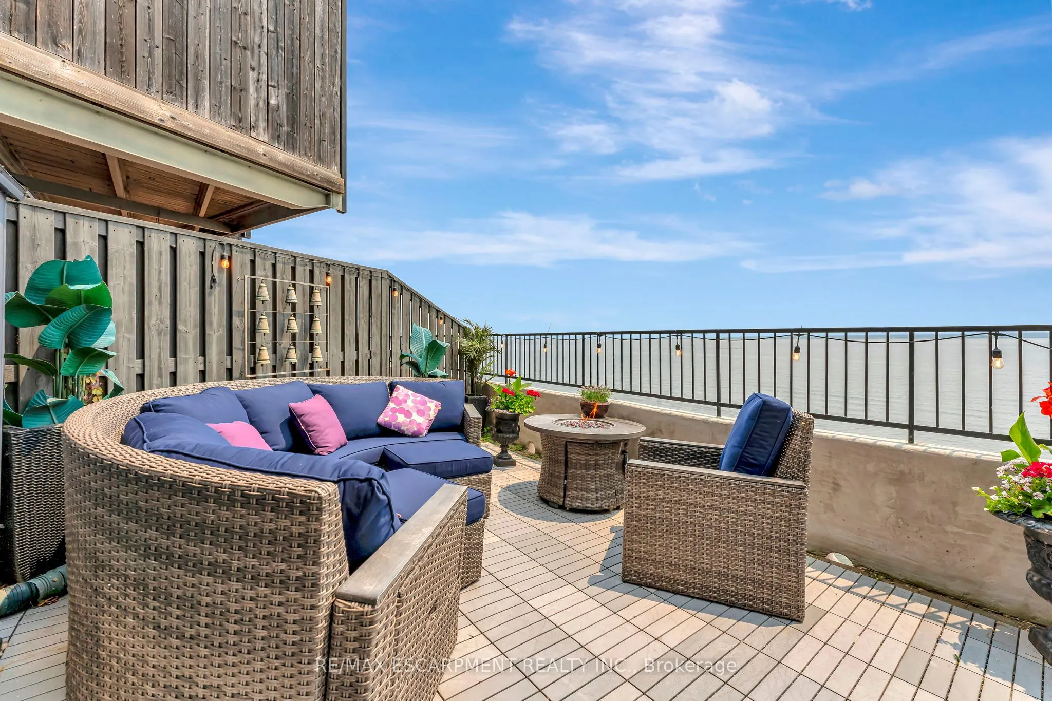 2136 Old Lakeshore Road, #3