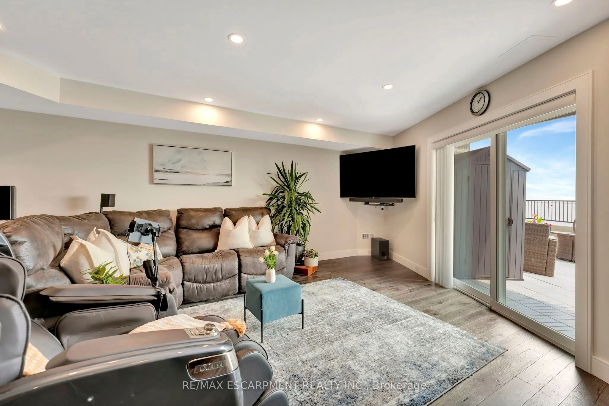 2136 Old Lakeshore Road, #3
