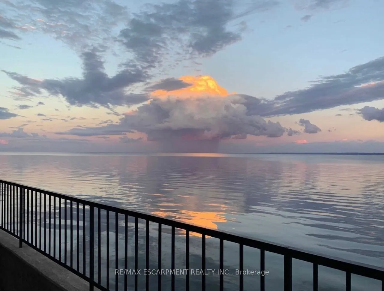2136 Old Lakeshore Road, #3