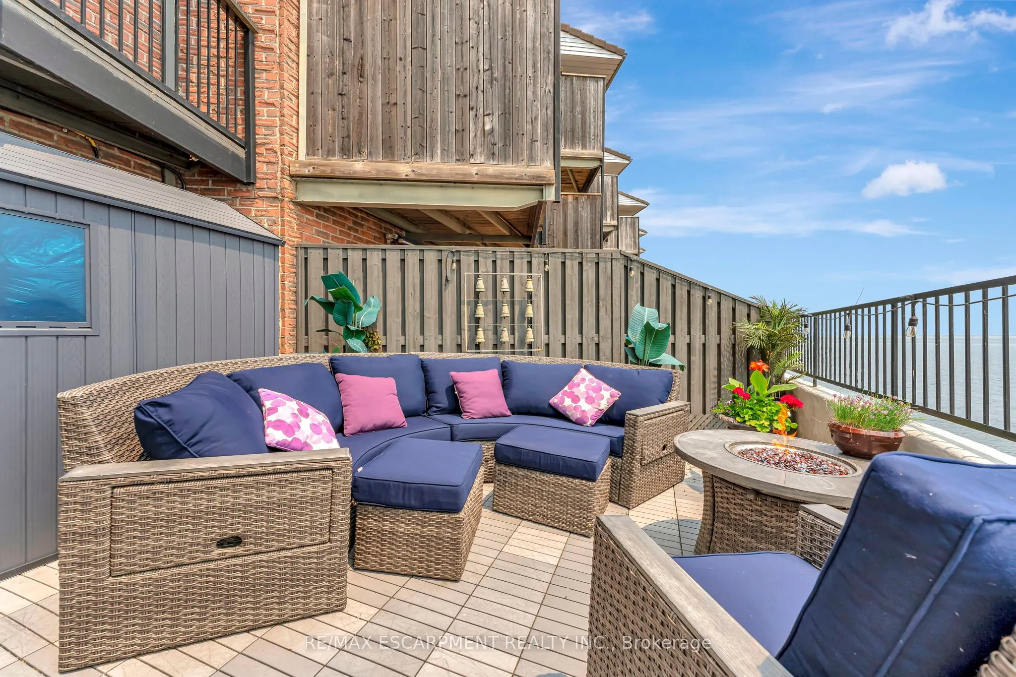 2136 Old Lakeshore Road, #3
